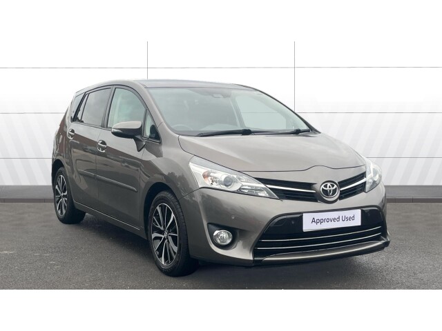 Main listing image - Toyota Verso
