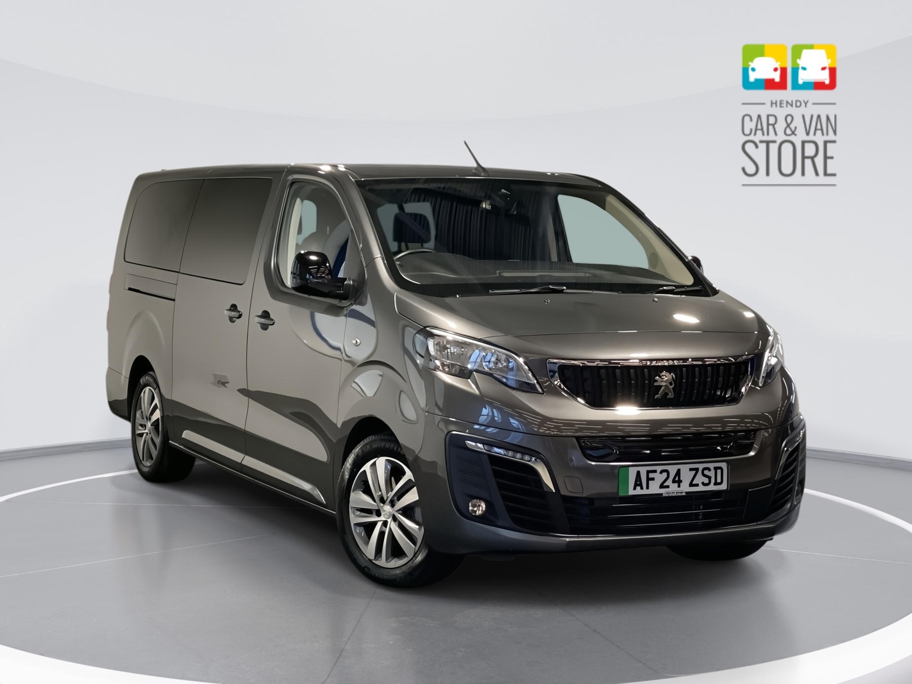 Main listing image - Peugeot Traveller