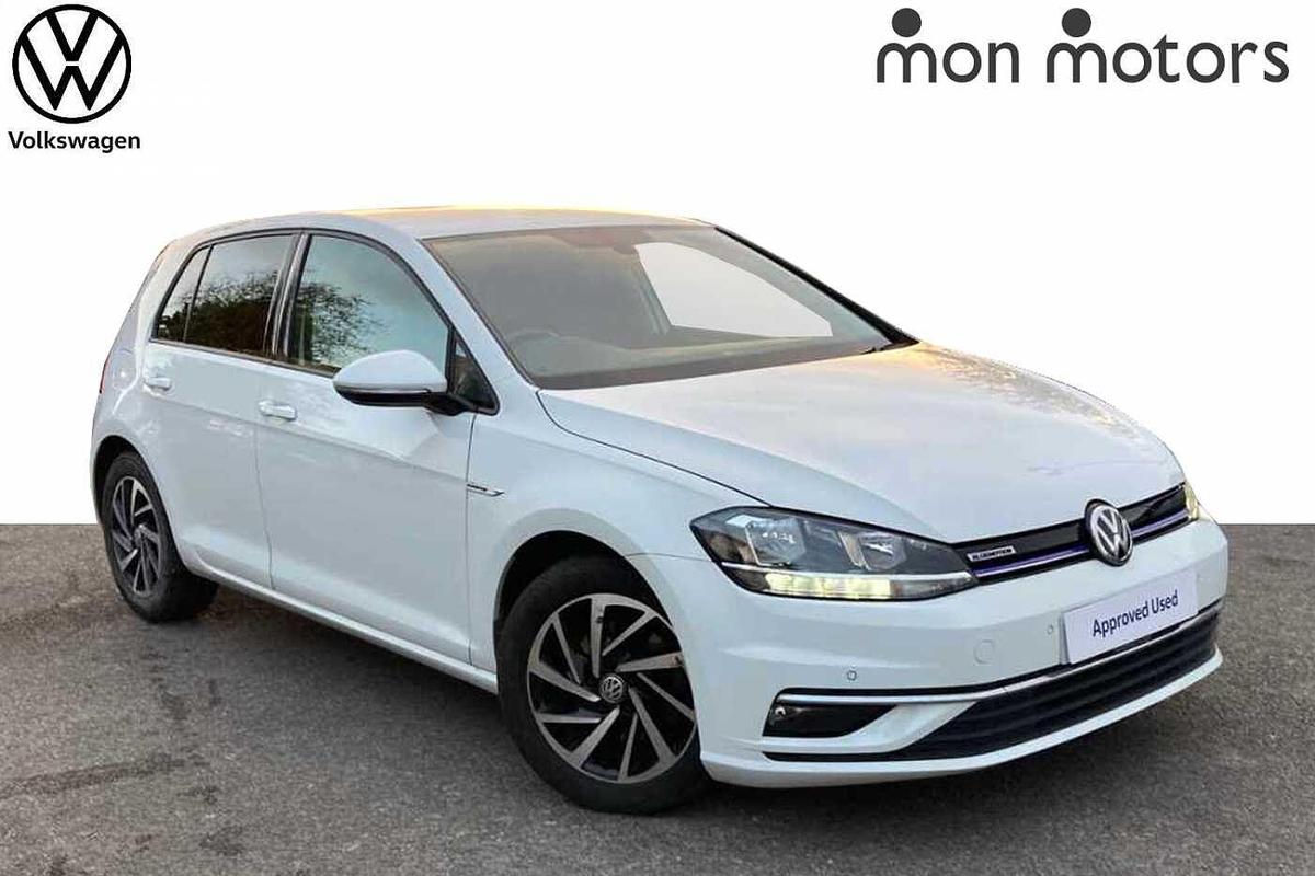 Main listing image - Volkswagen Golf