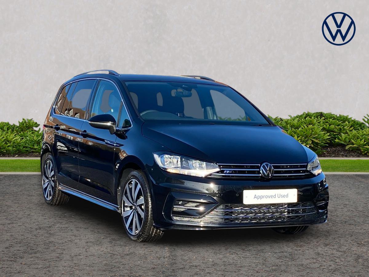 Main listing image - Volkswagen Touran
