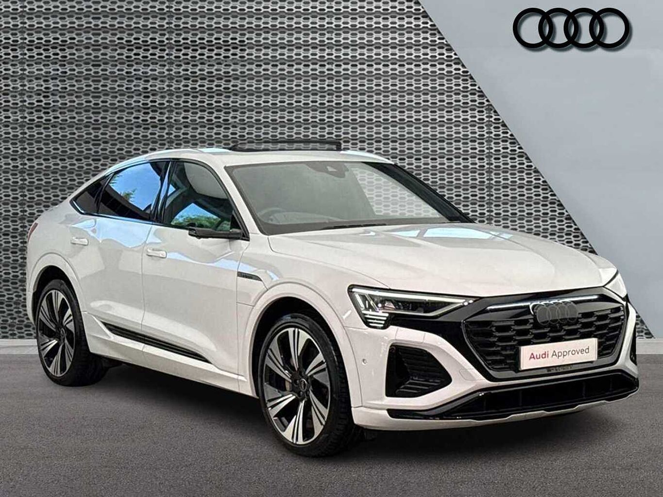 Main listing image - Audi Q8