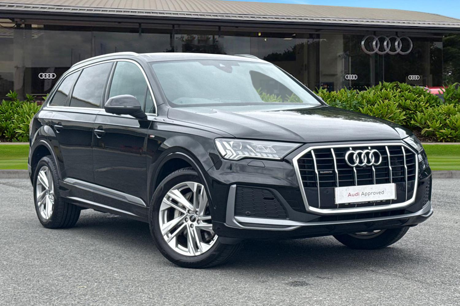 Main listing image - Audi Q7