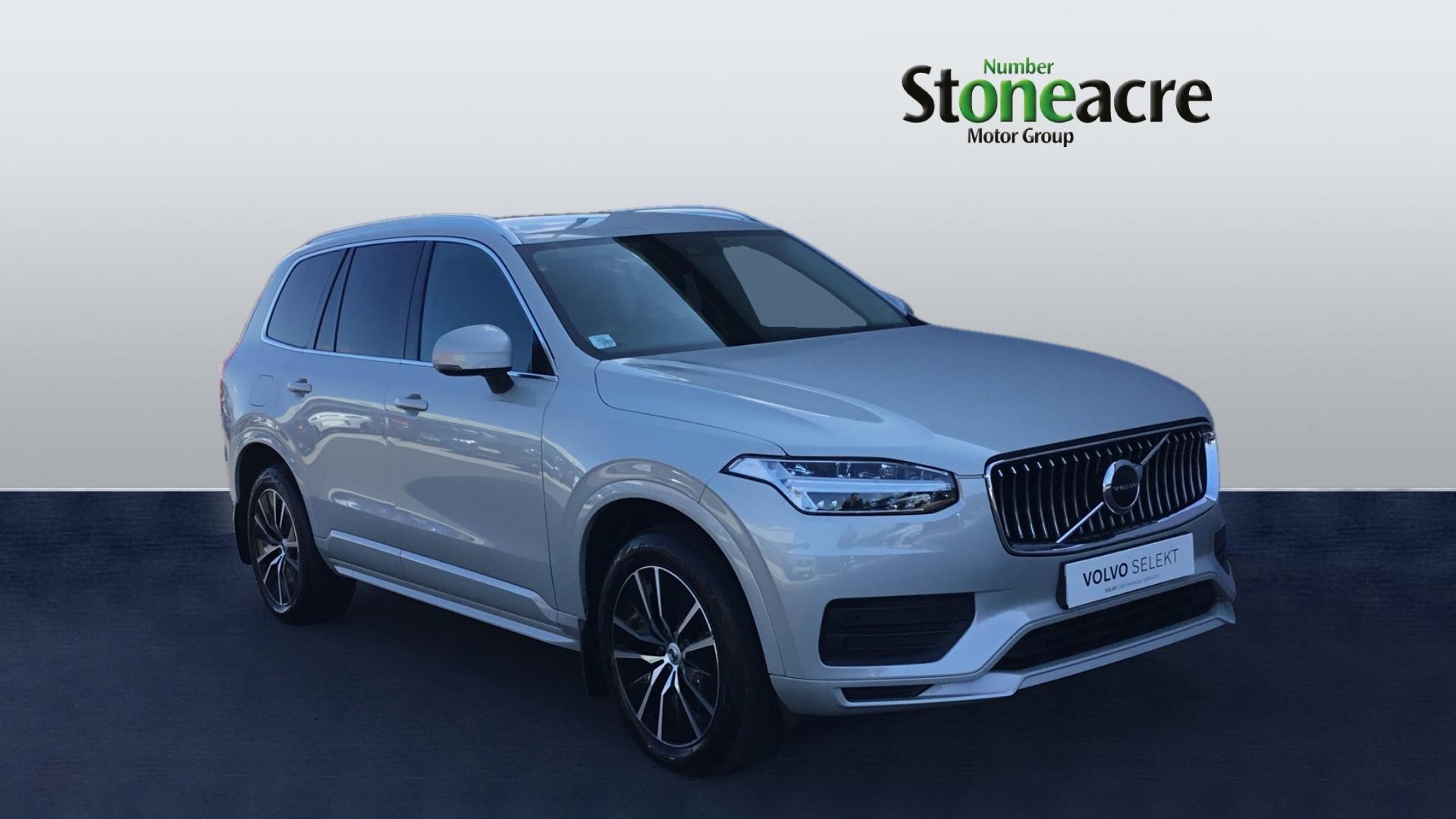 Main listing image - Volvo XC40