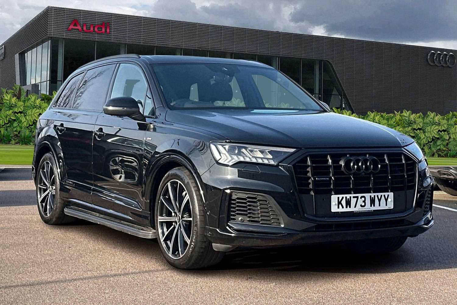 Main listing image - Audi Q7