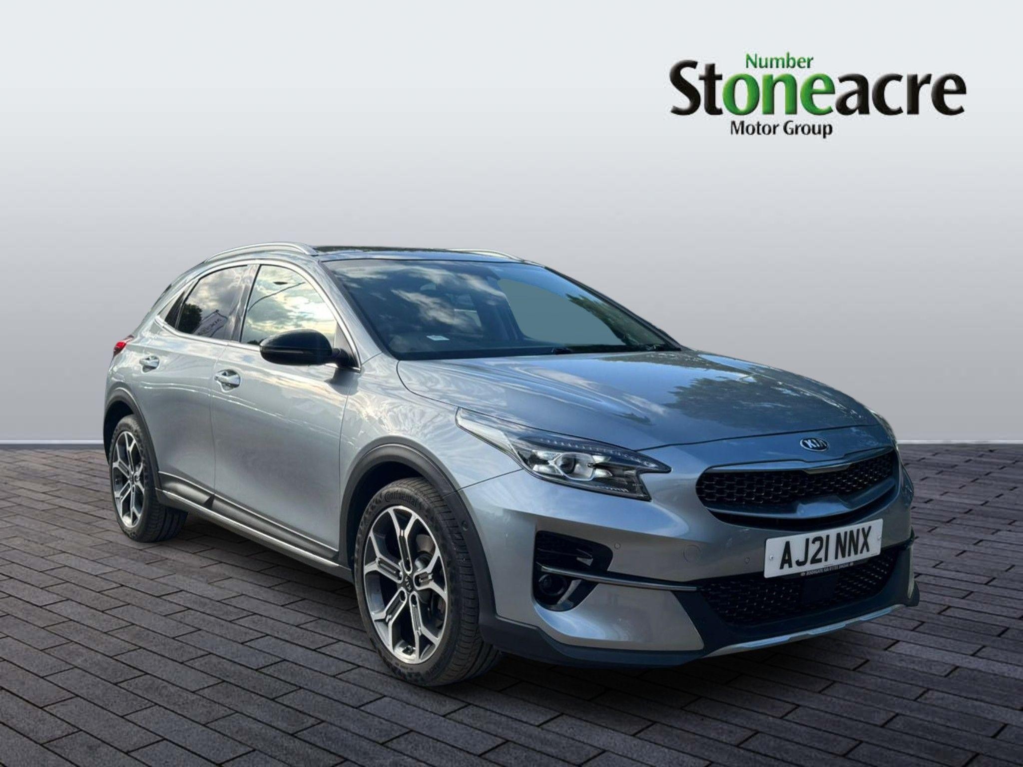 Main listing image - Kia XCeed