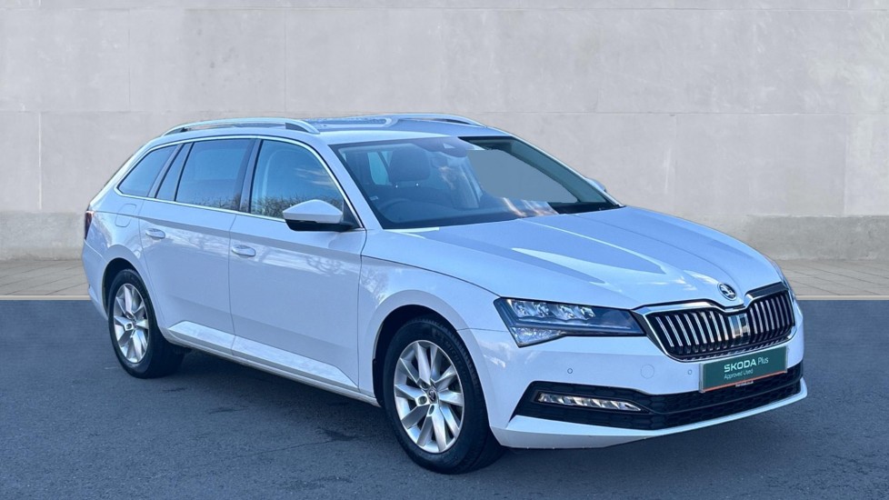 Main listing image - Skoda Superb Estate