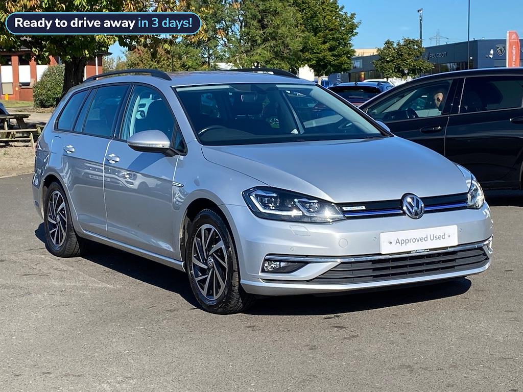 Main listing image - Volkswagen Golf Estate