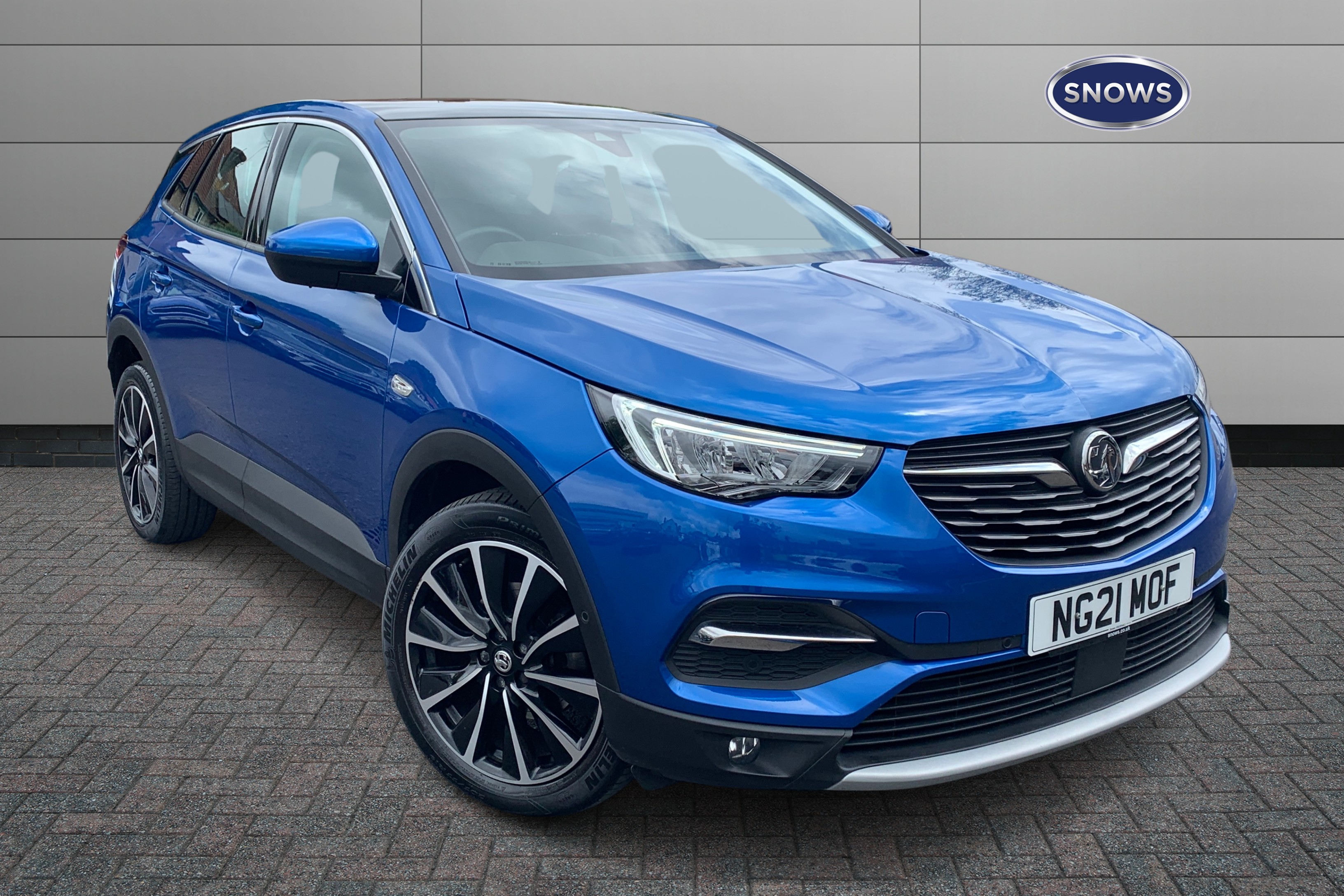 Main listing image - Vauxhall Grandland X