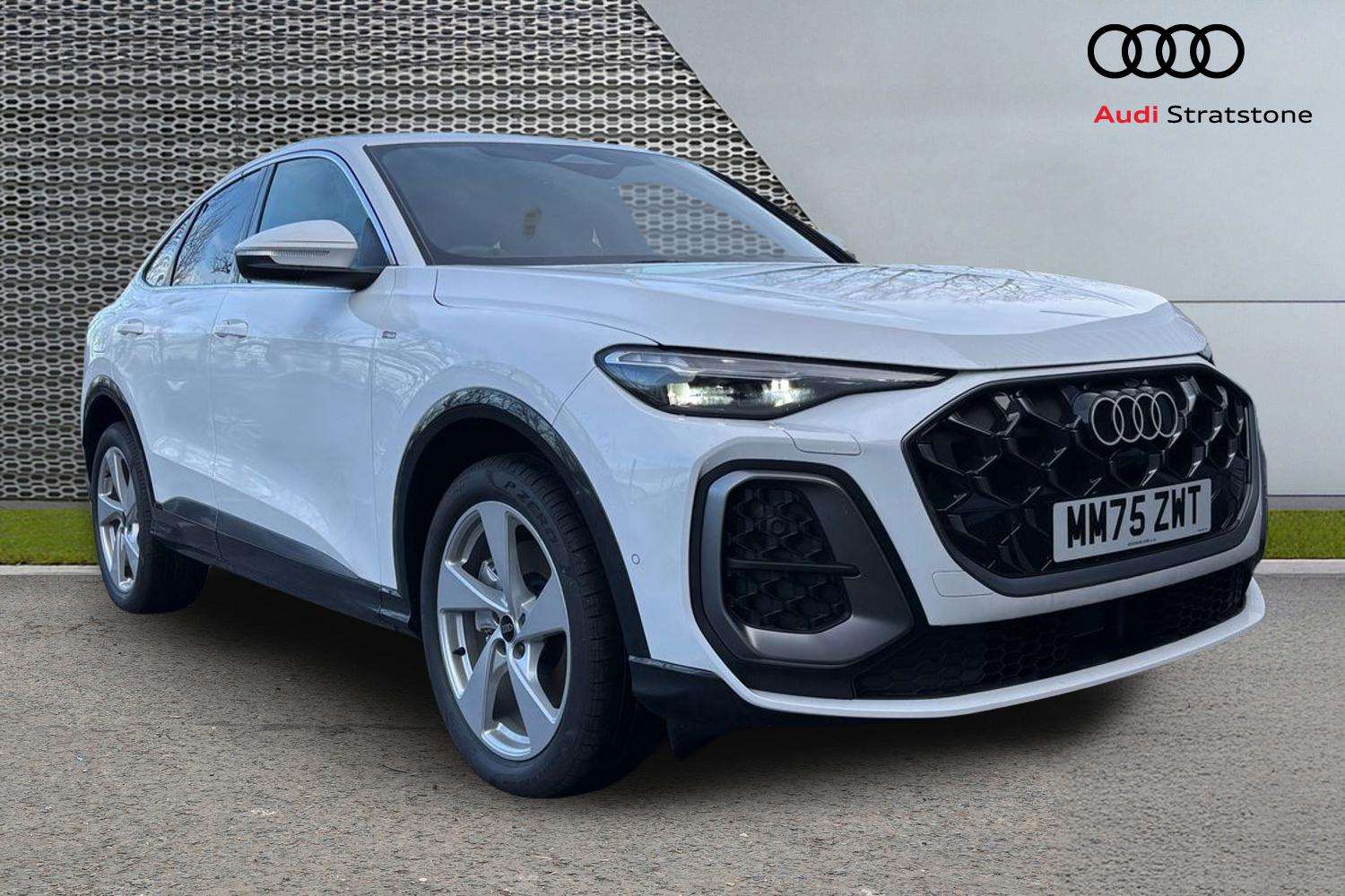 Main listing image - Audi Q5 Sportback