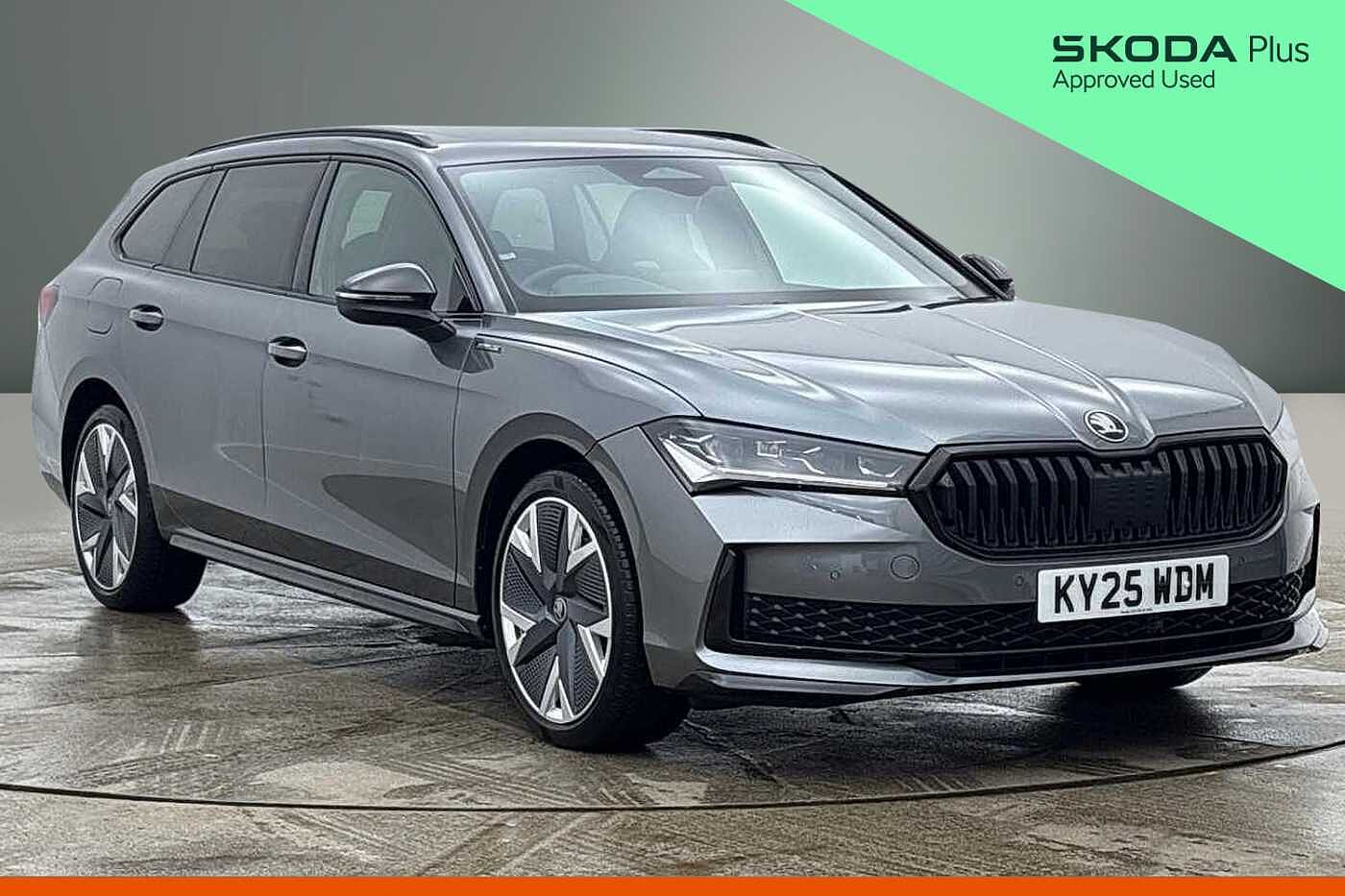 Main listing image - Skoda Superb Estate