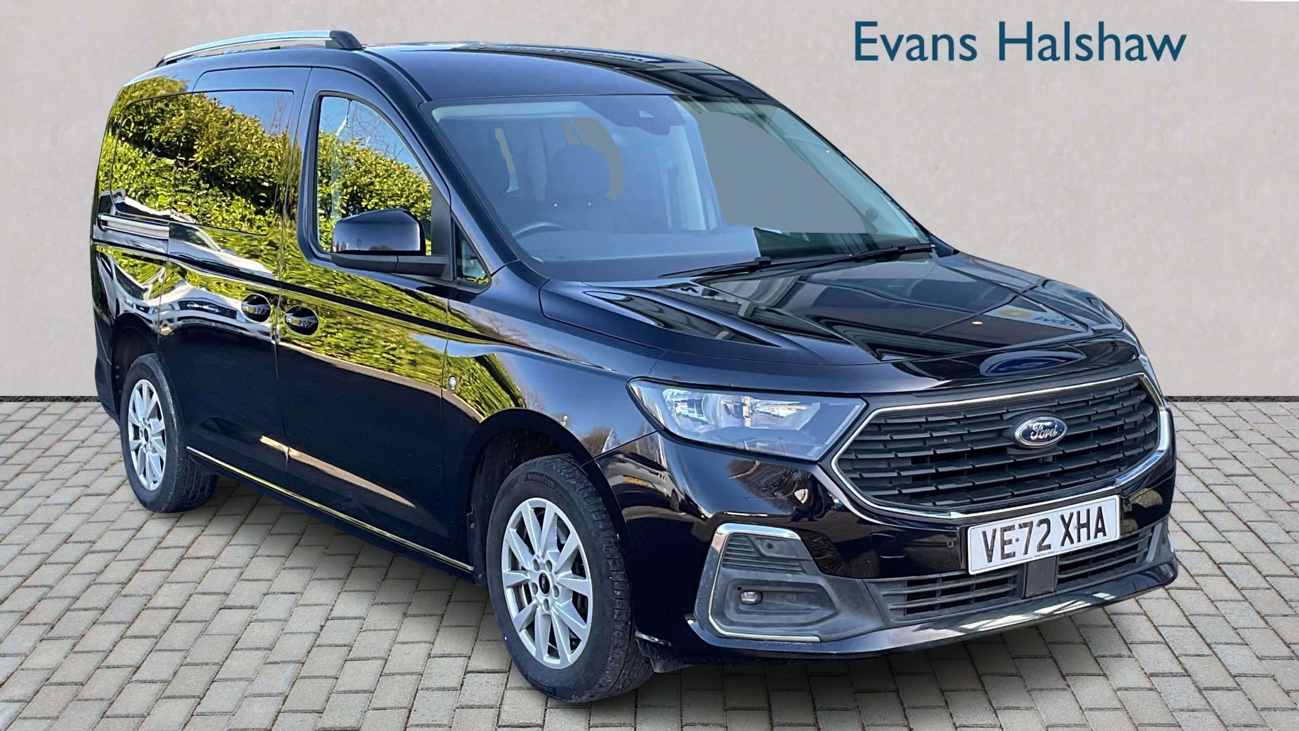 Main listing image - Ford Tourneo Connect