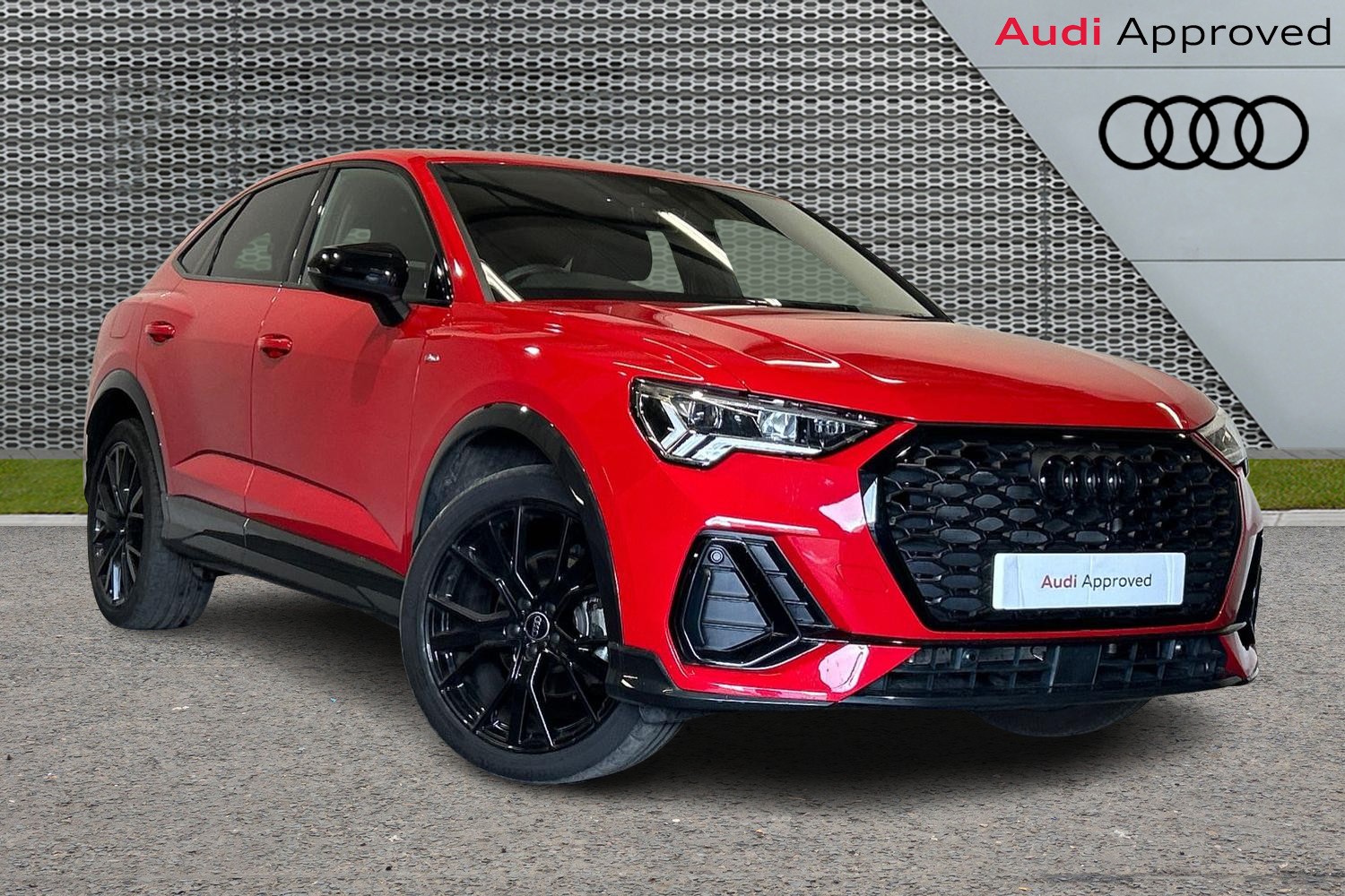 Main listing image - Audi Q3