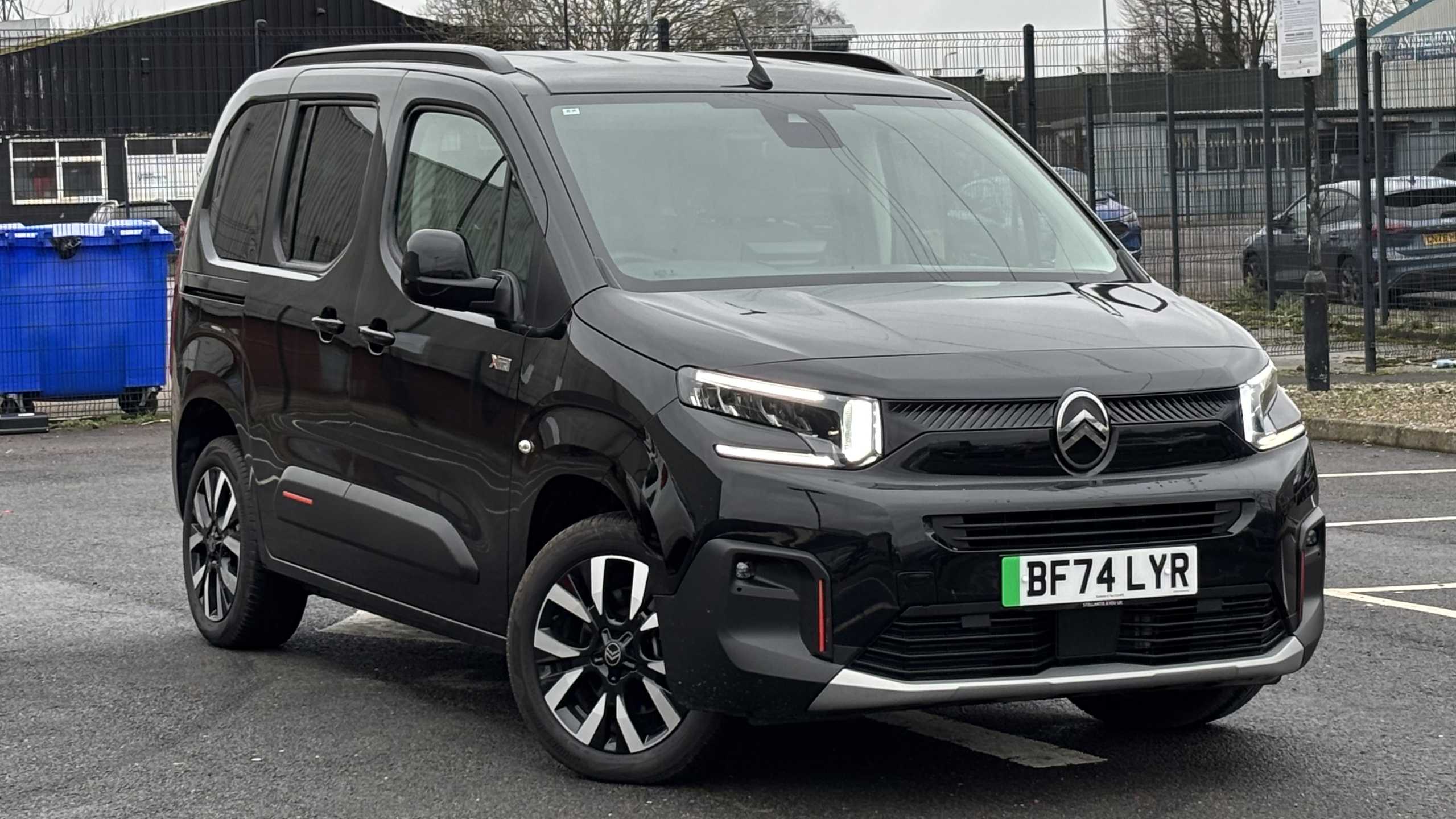 Main listing image - Citroen e-Berlingo