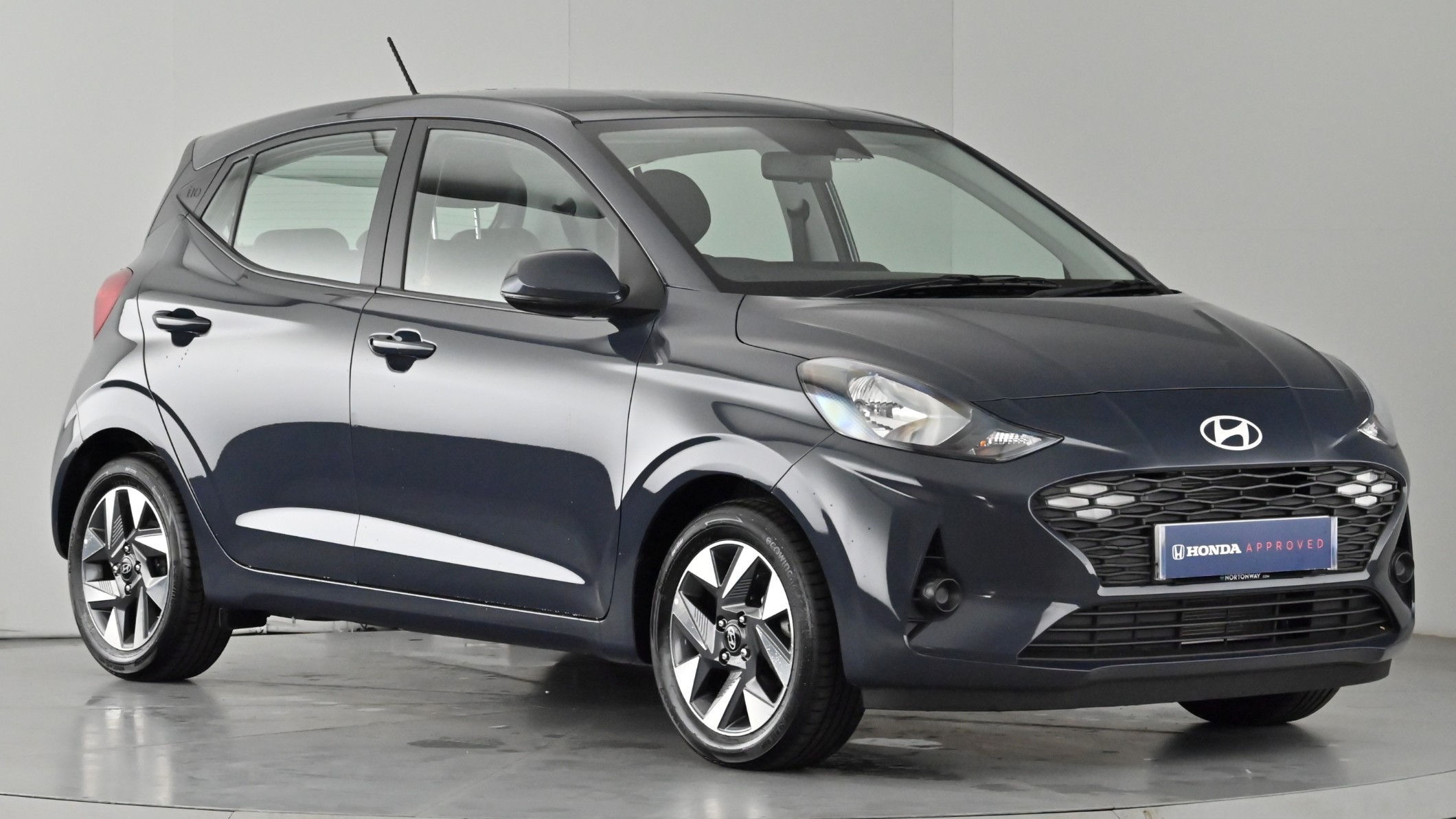 Main listing image - Hyundai i10