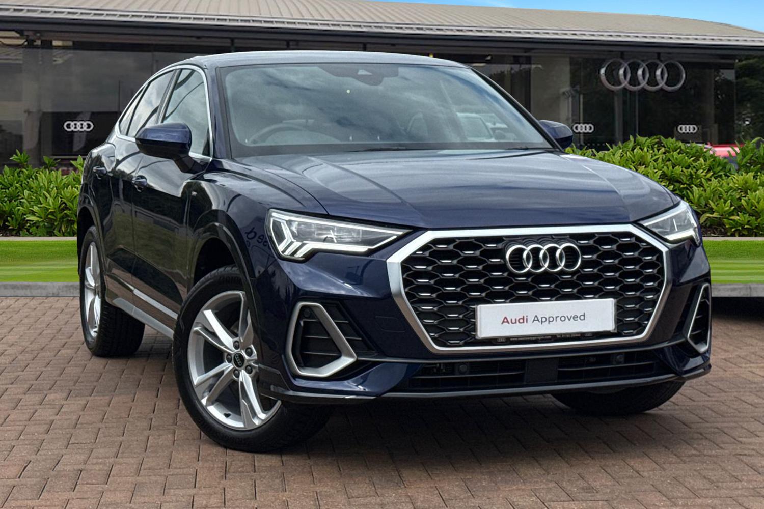Main listing image - Audi Q3