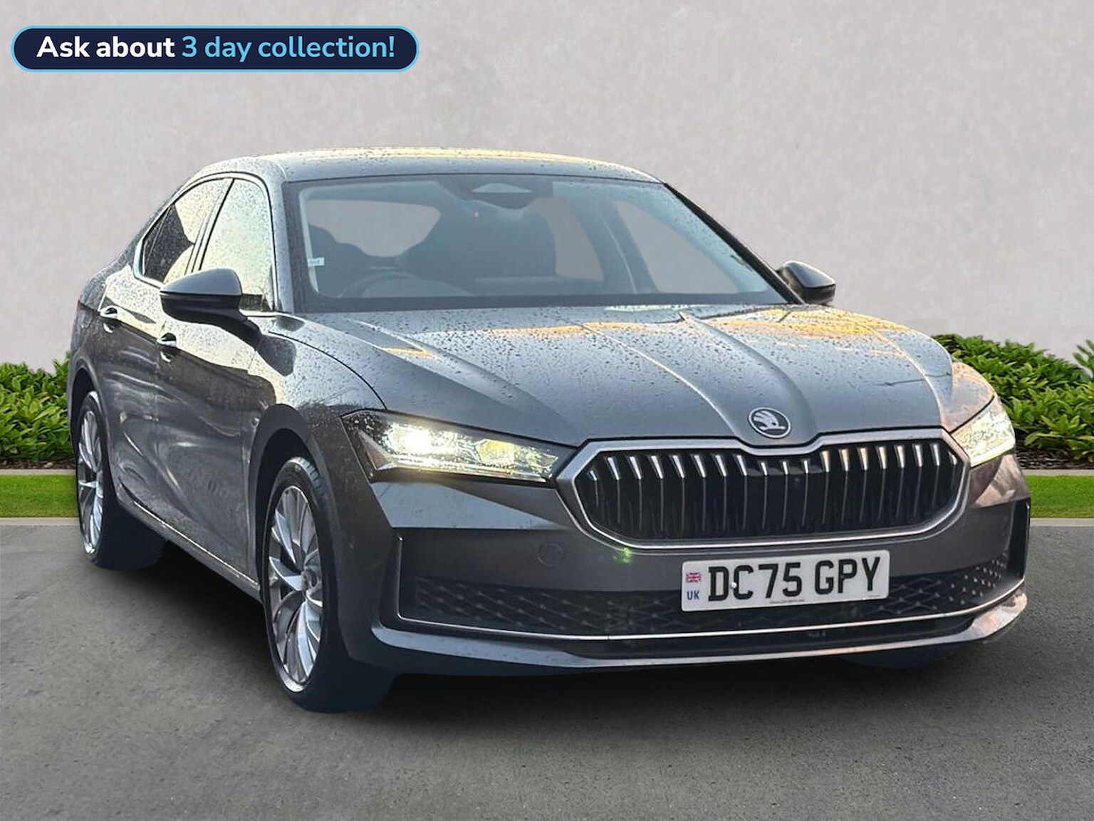 Main listing image - Skoda Superb