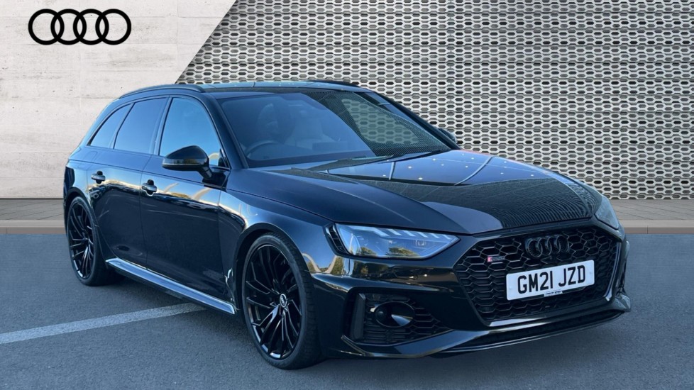 Main listing image - Audi RS4