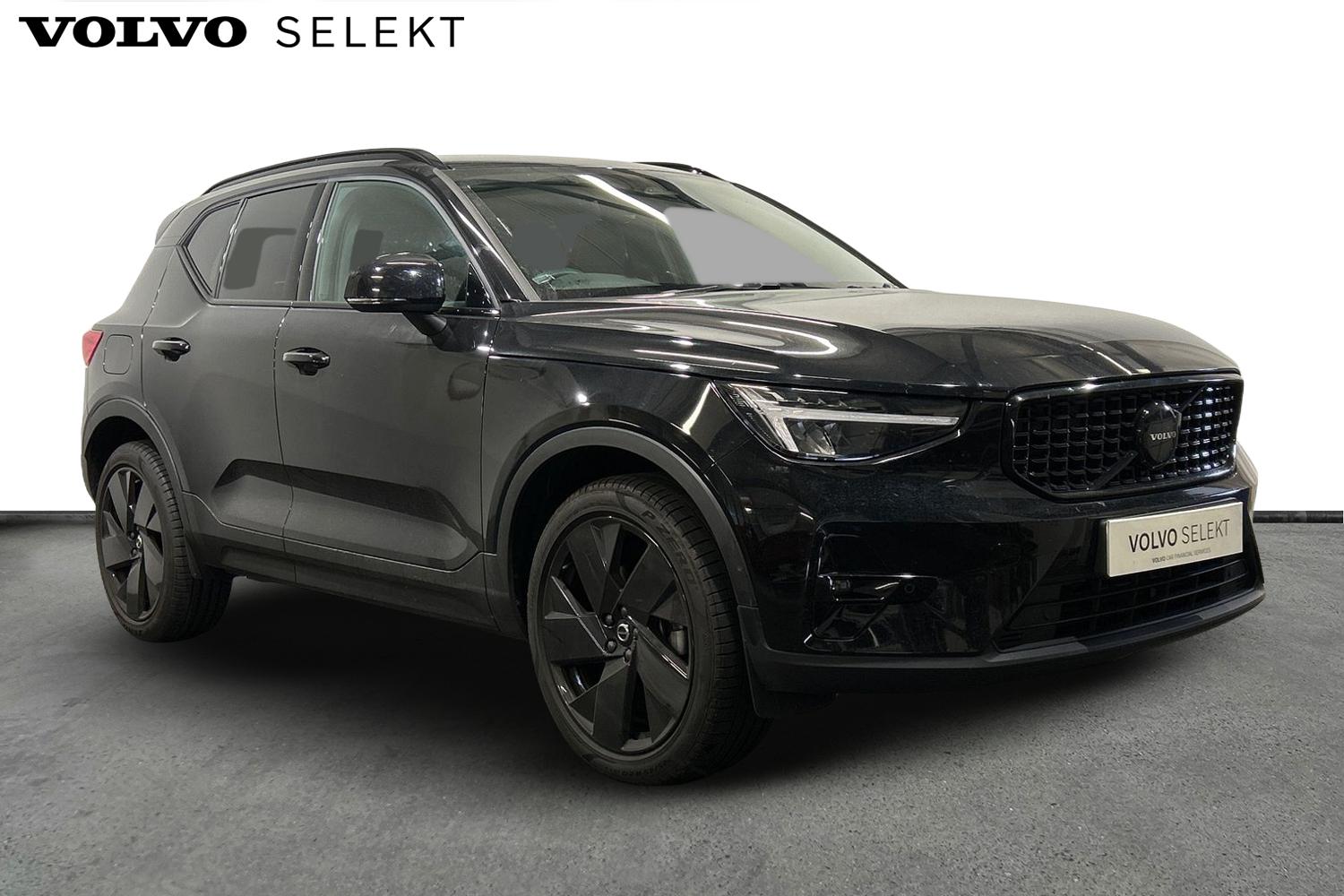 Main listing image - Volvo XC40