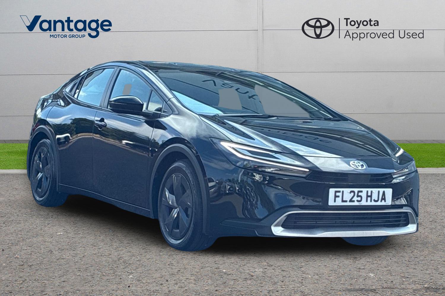 Main listing image - Toyota Prius
