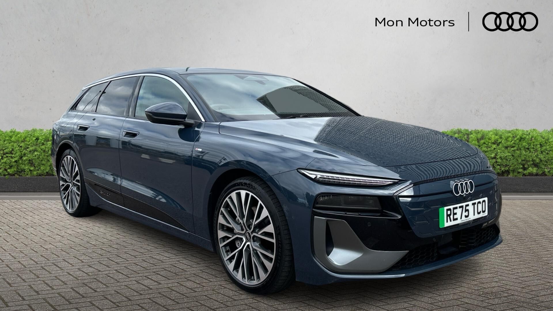 Main listing image - Audi A6