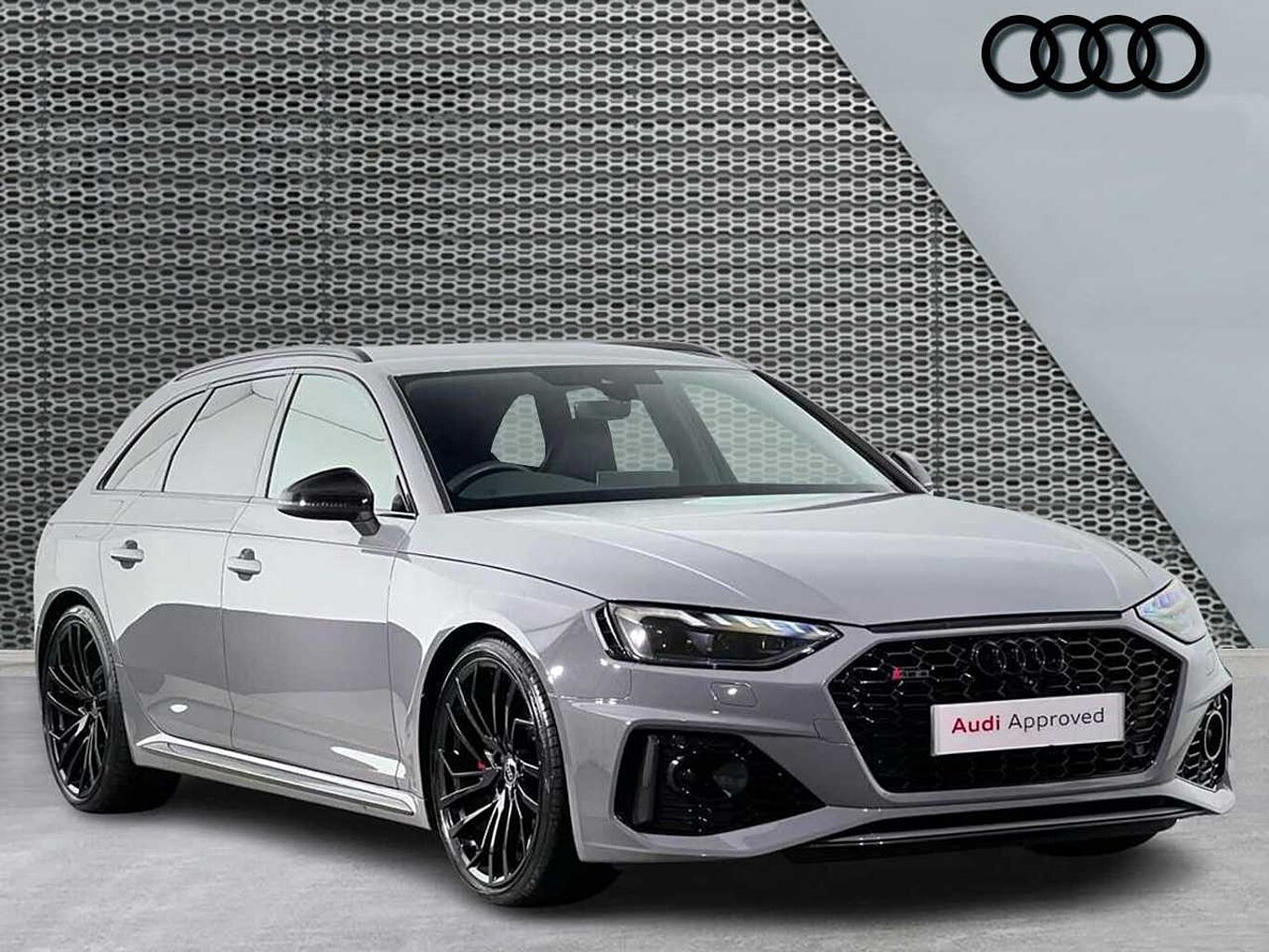Main listing image - Audi RS4