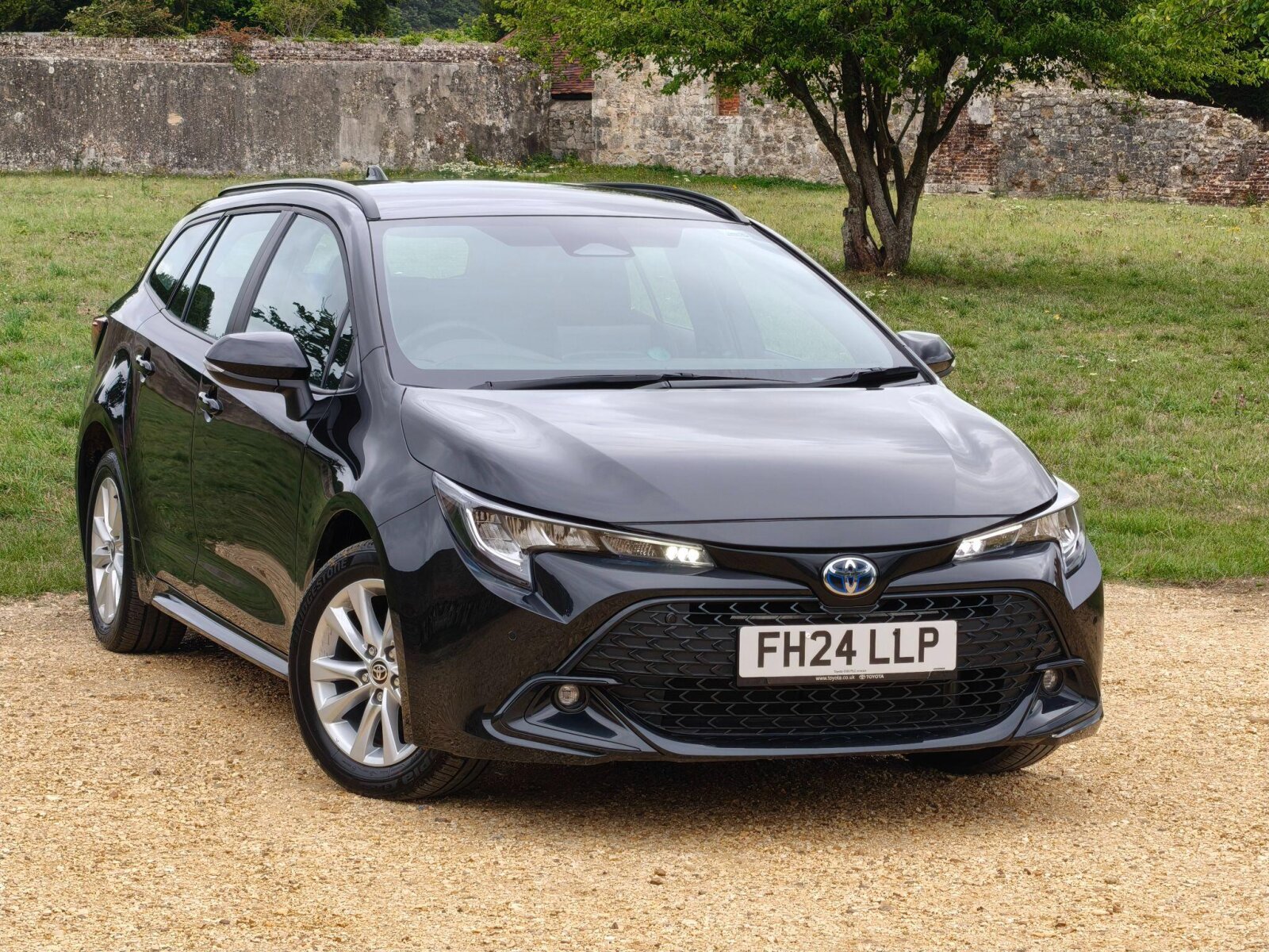 Main listing image - Toyota Corolla Touring Sport
