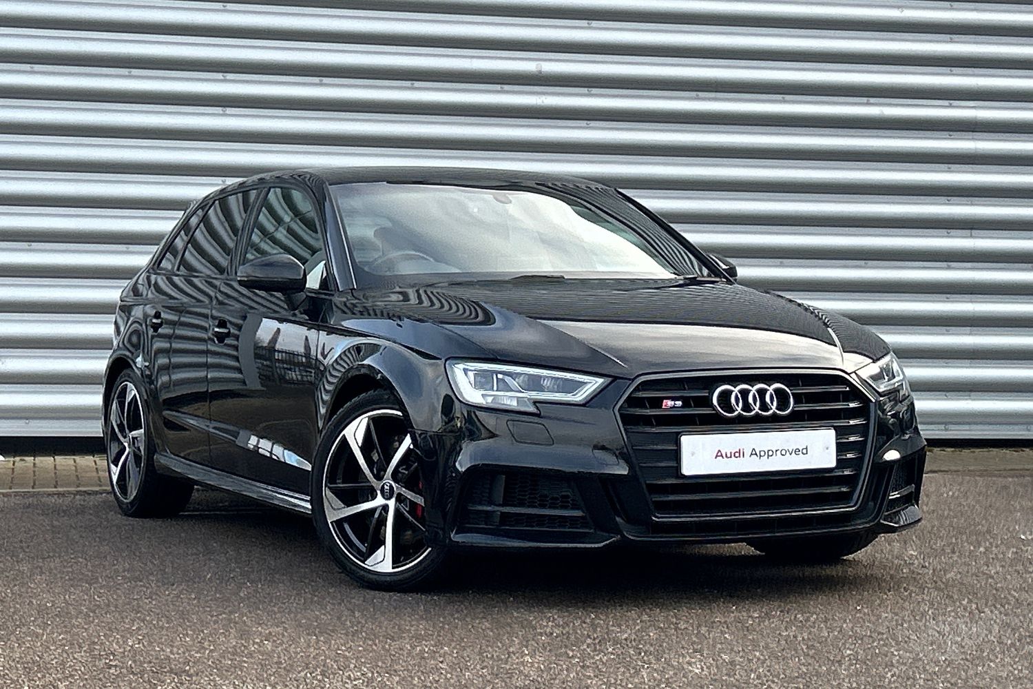 Main listing image - Audi S3