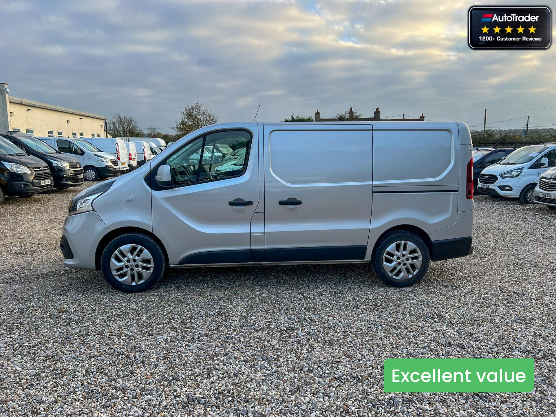 Main listing image - Renault Trafic