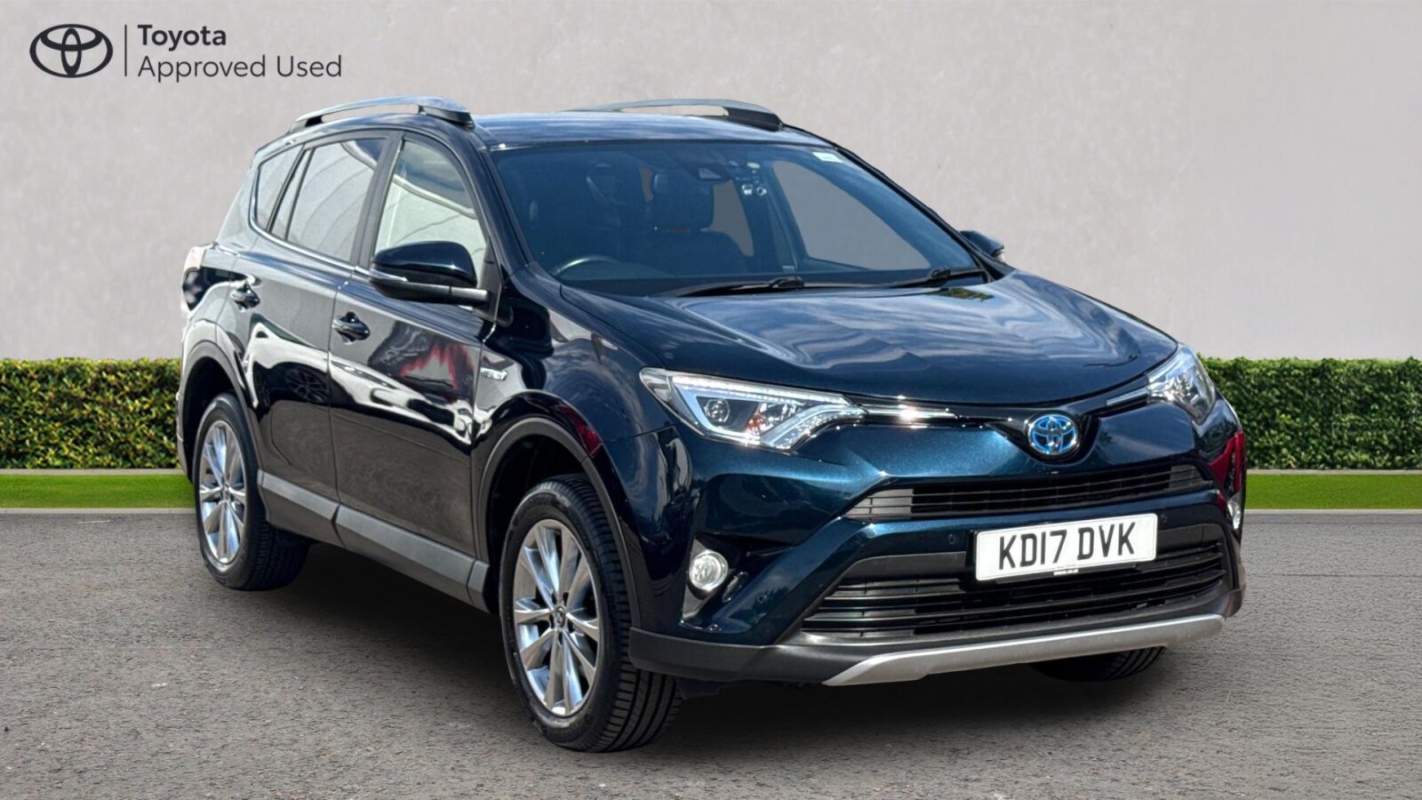 Main listing image - Toyota RAV4