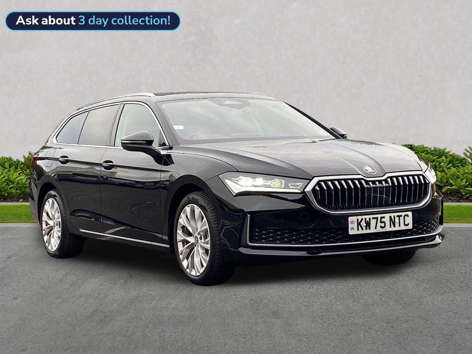 Main listing image - Skoda Superb