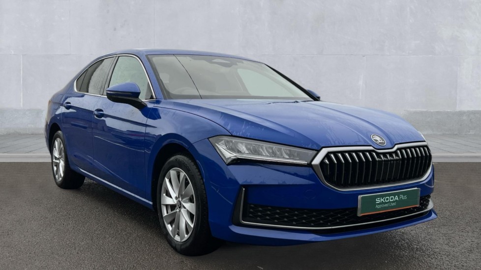 Main listing image - Skoda Superb
