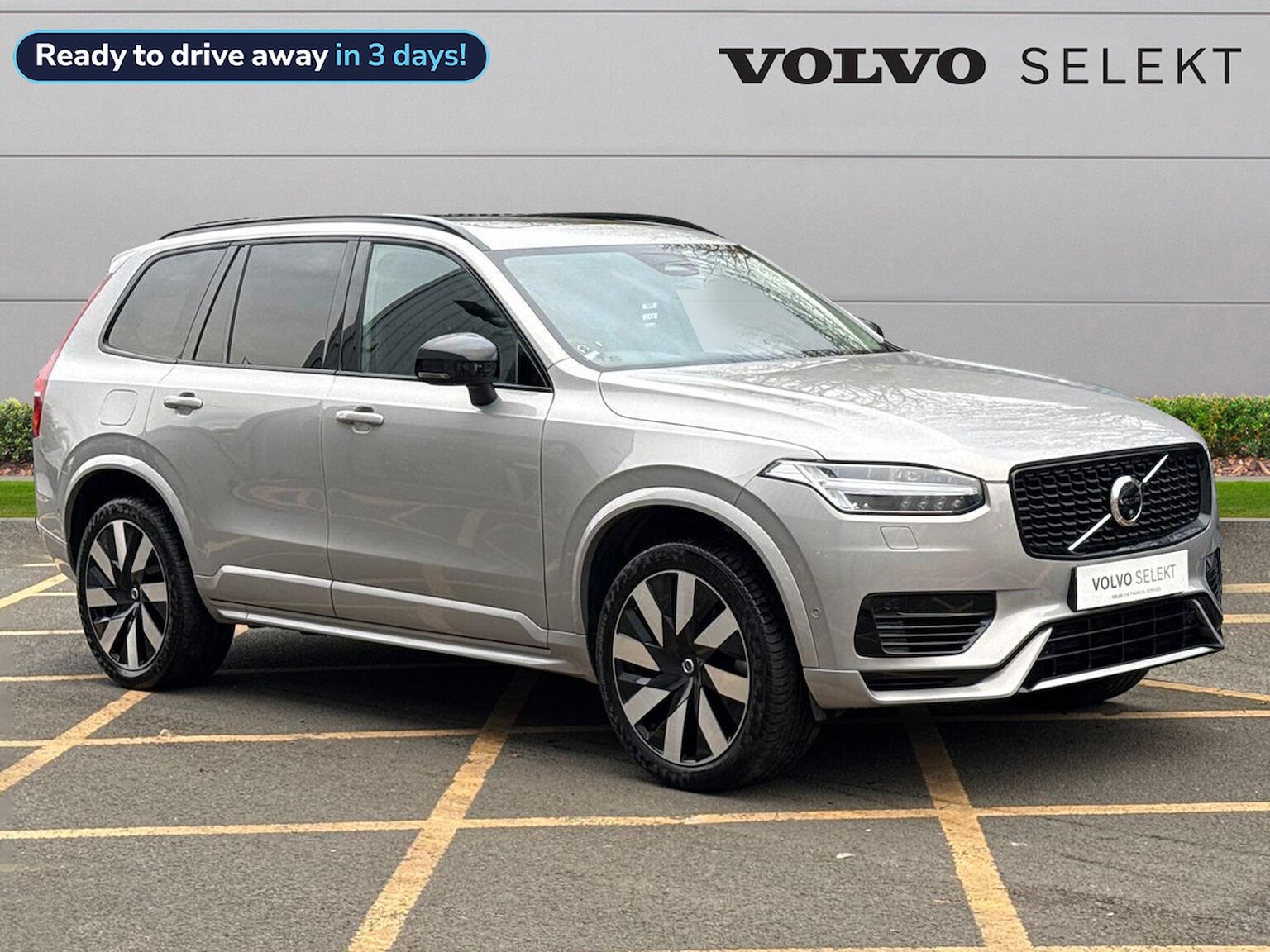 Main listing image - Volvo XC90