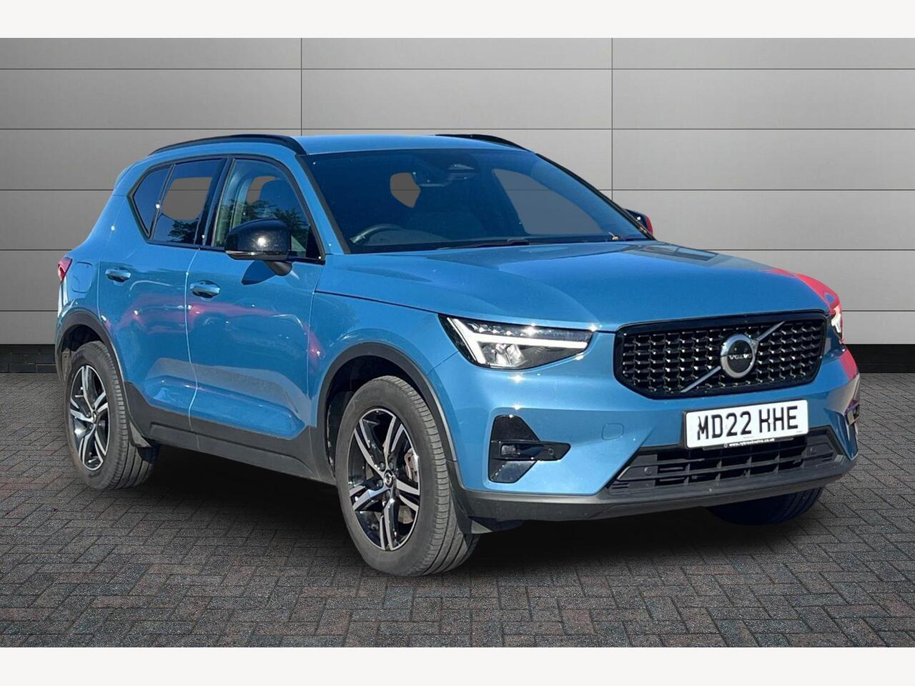Main listing image - Volvo XC40