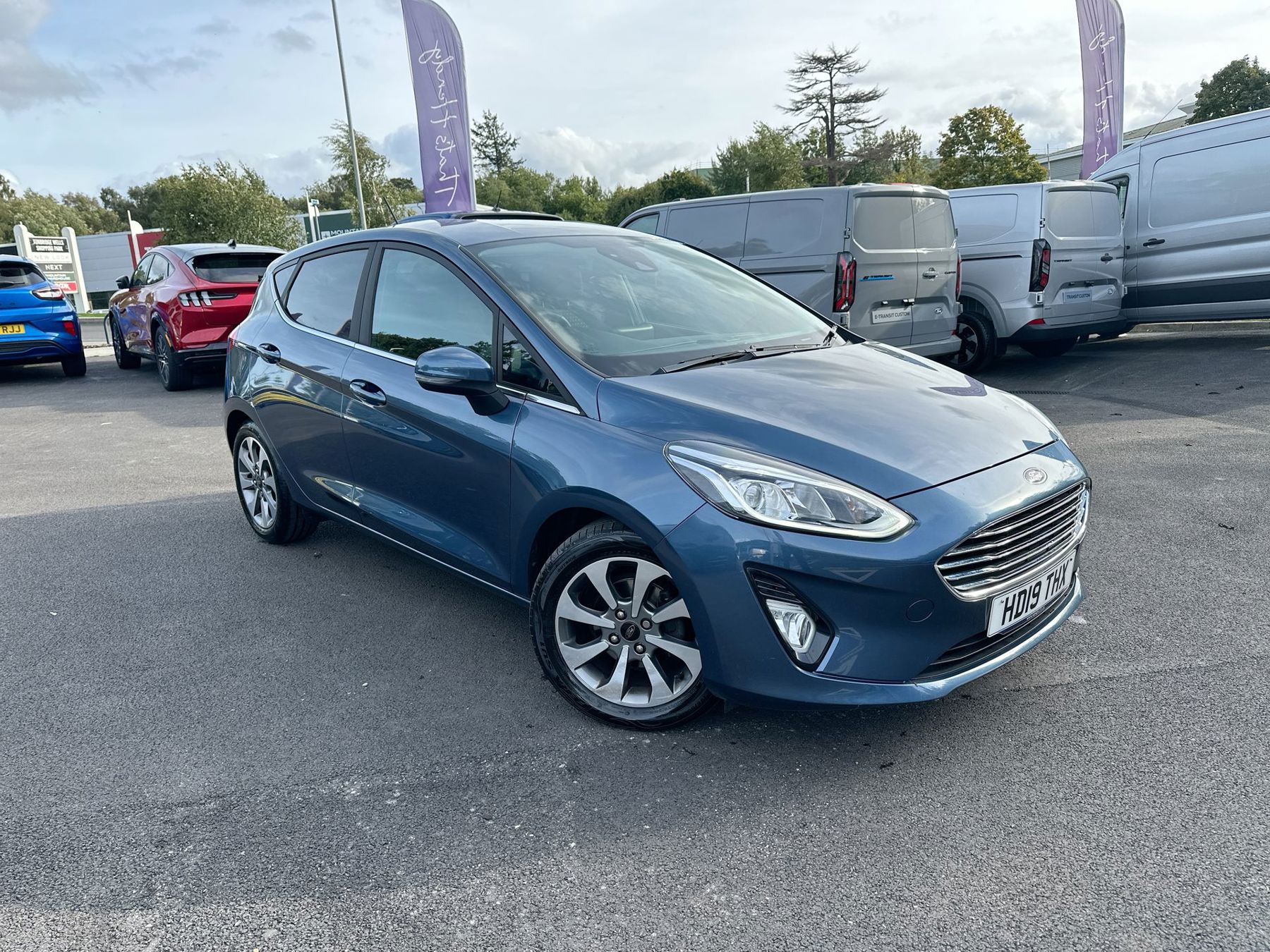 Main listing image - Ford Fiesta