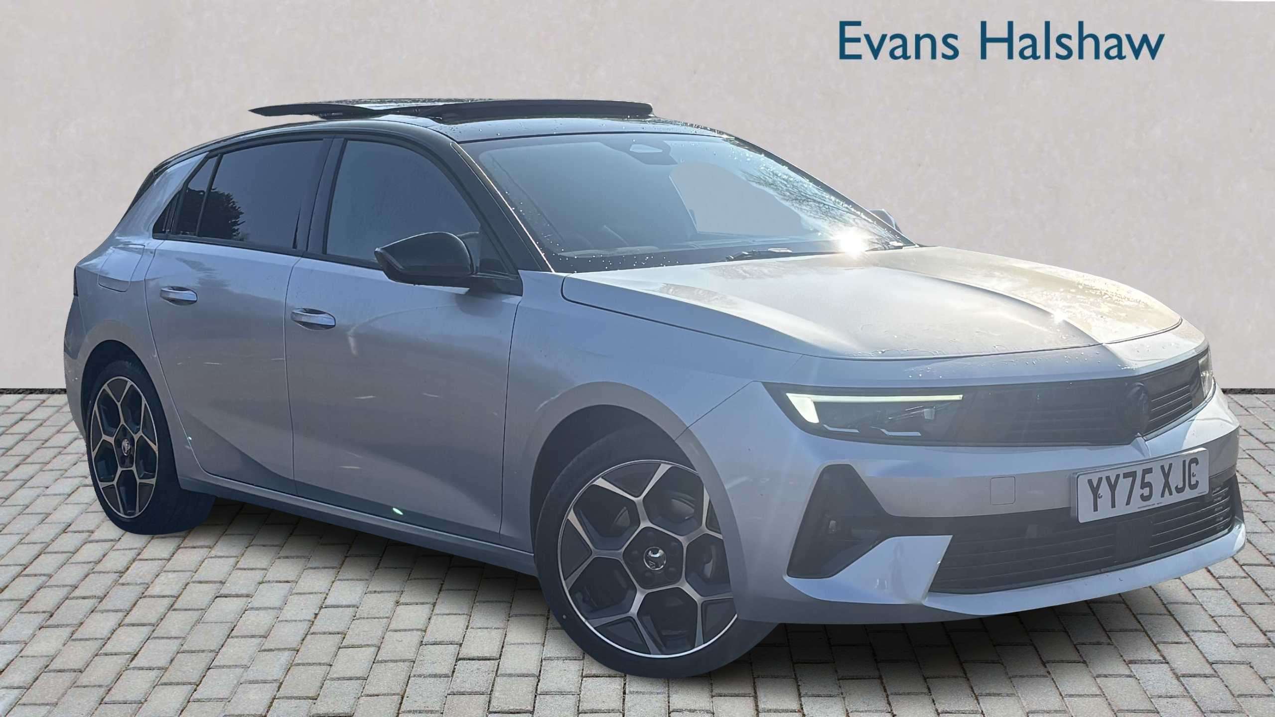 Main listing image - Vauxhall Astra