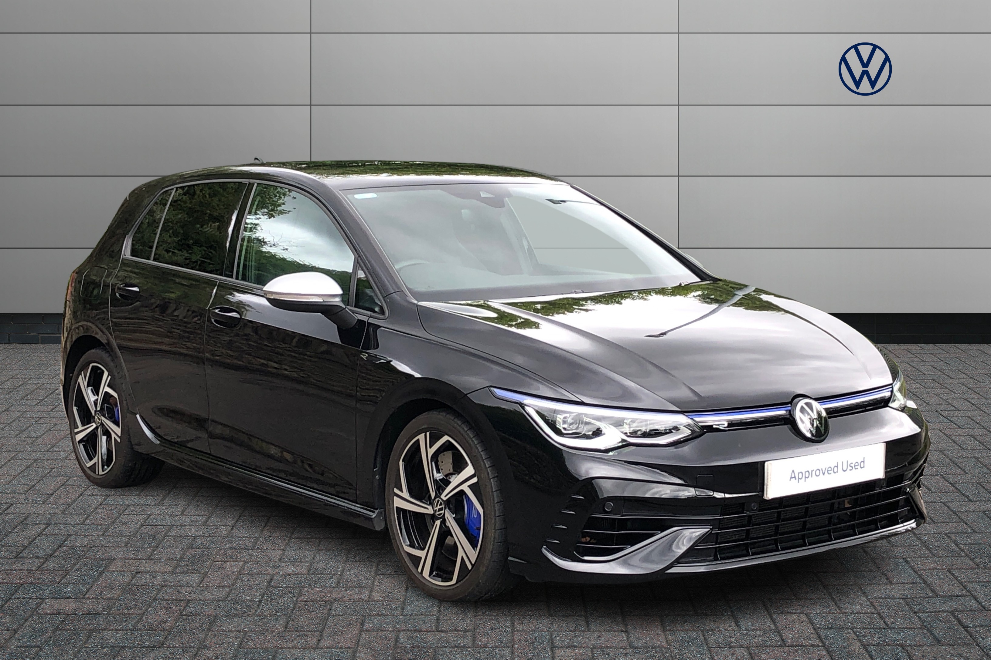 Main listing image - Volkswagen Golf R