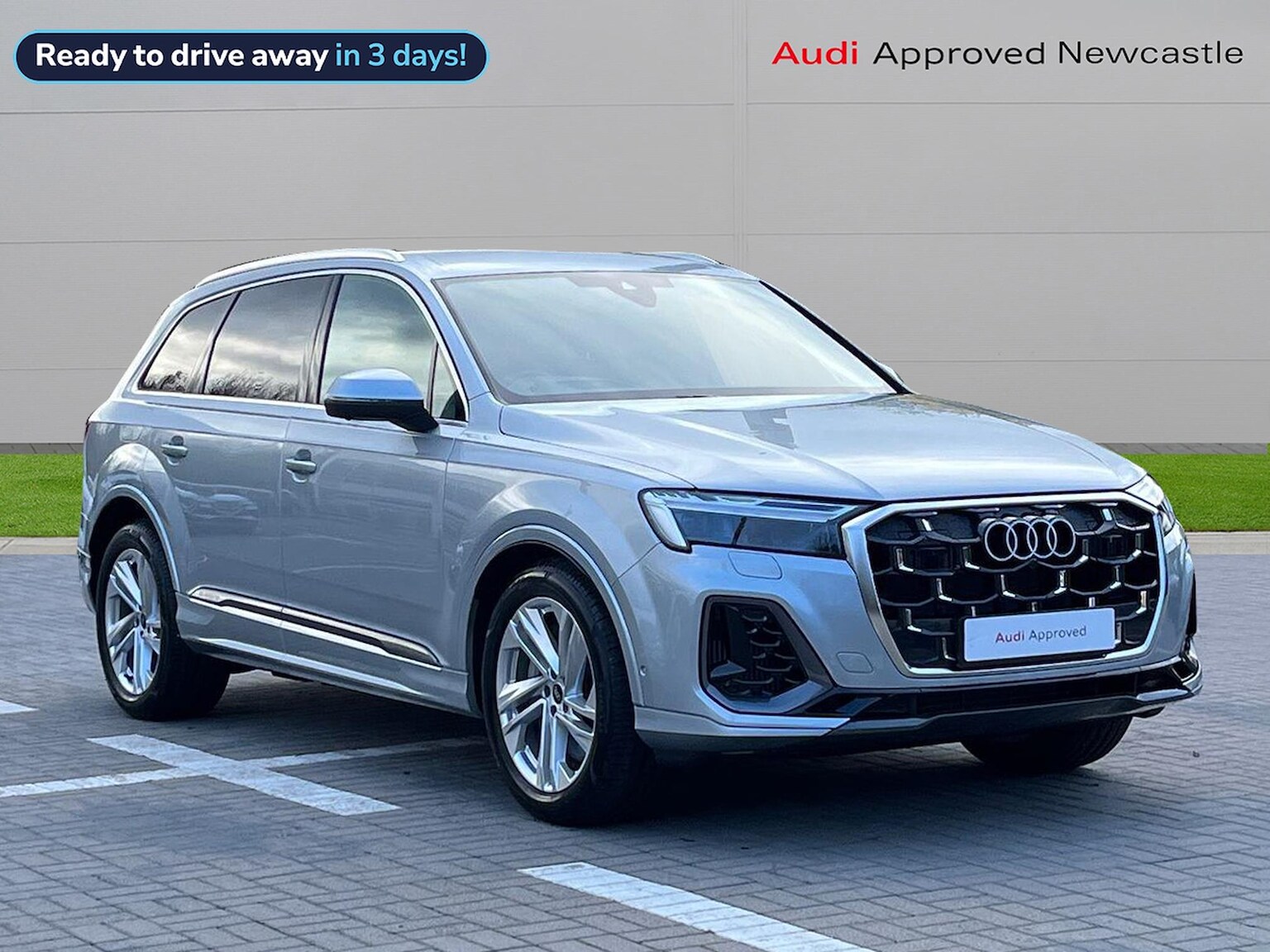 Main listing image - Audi Q7