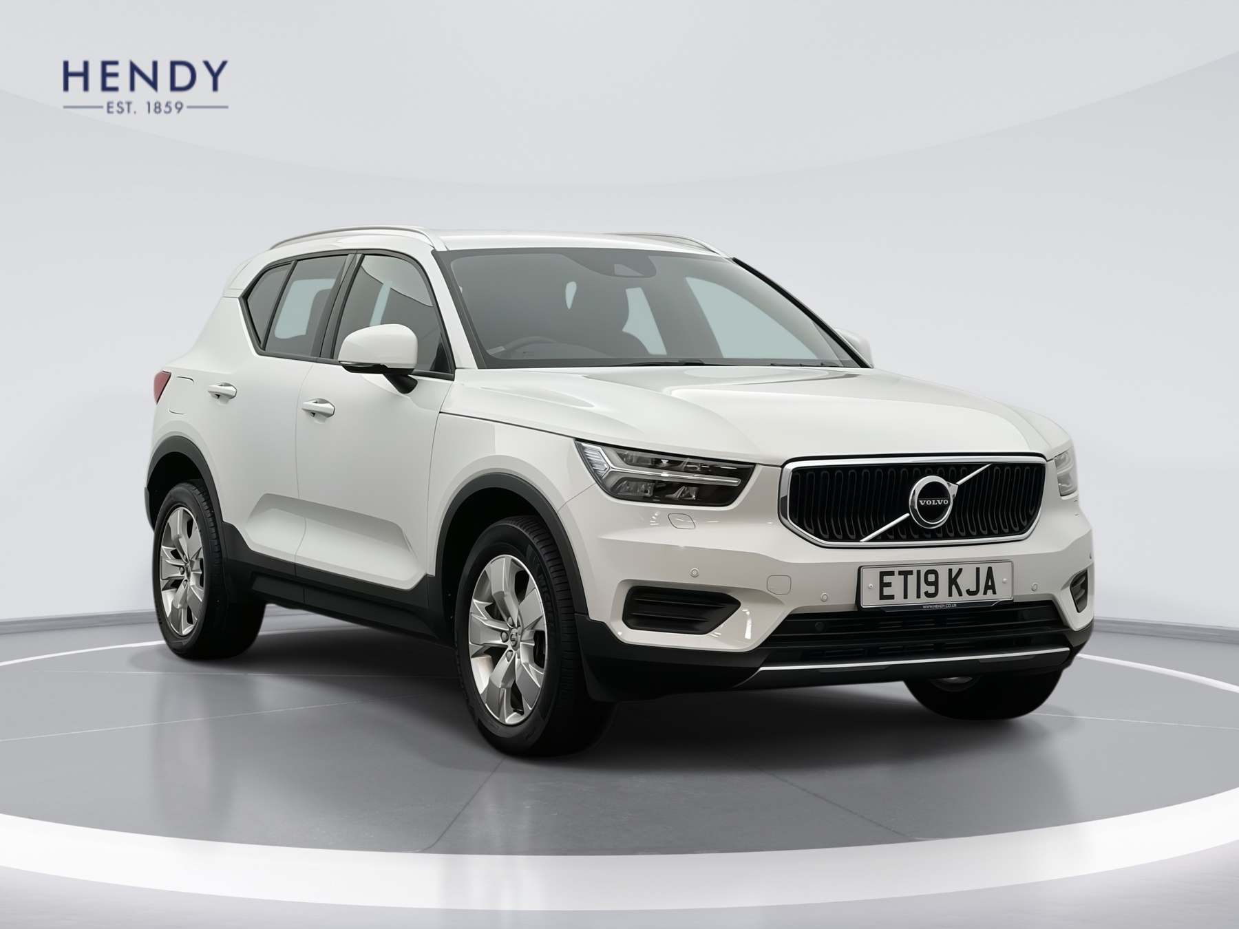 Main listing image - Volvo XC40