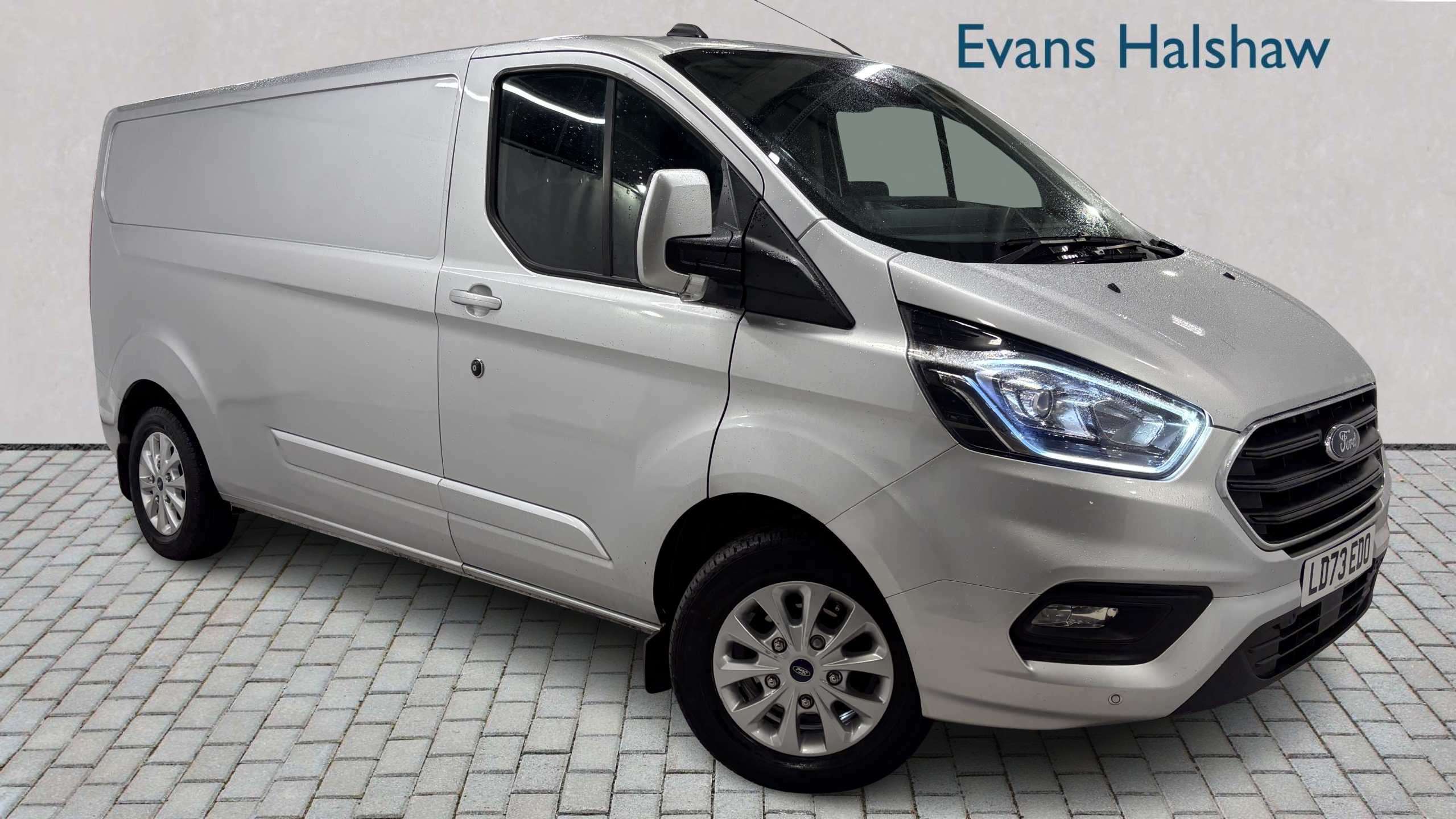 Main listing image - Ford Transit Custom