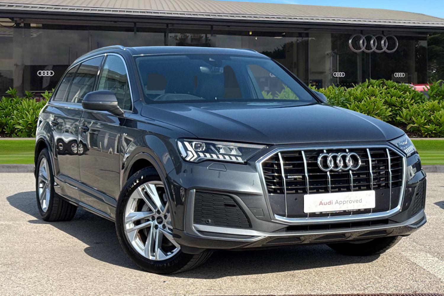 Main listing image - Audi Q7