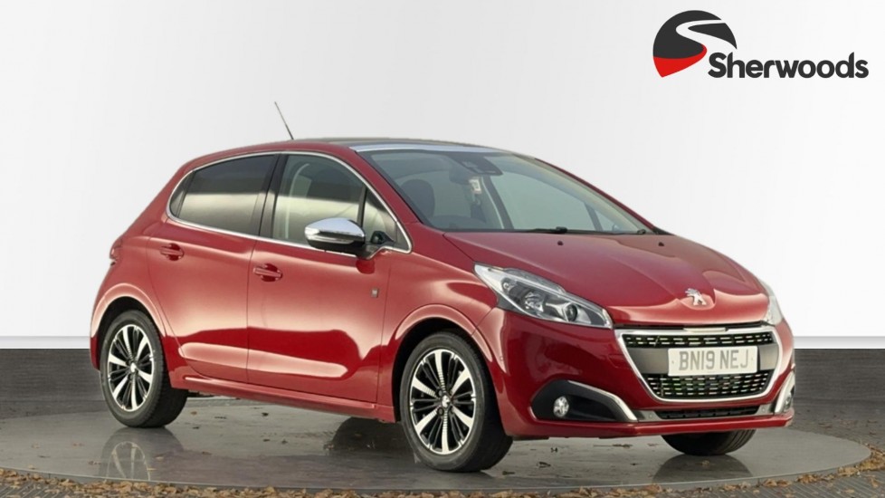 Main listing image - Peugeot 208