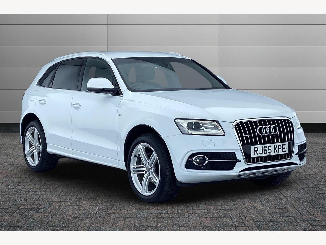 Main listing image - Audi Q5