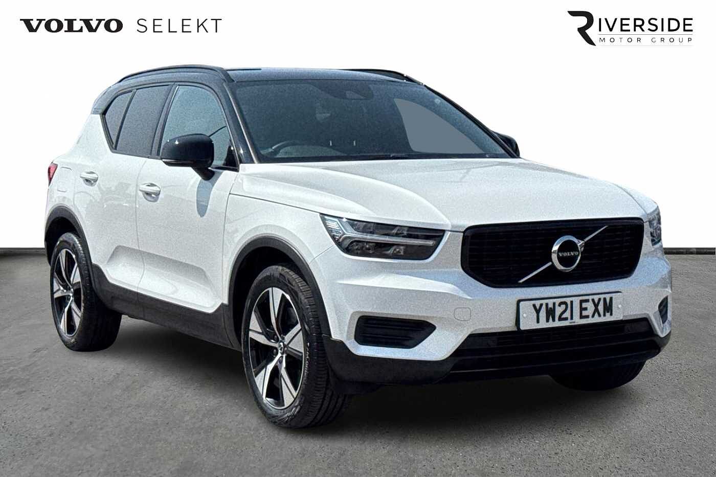 Main listing image - Volvo XC40 Recharge