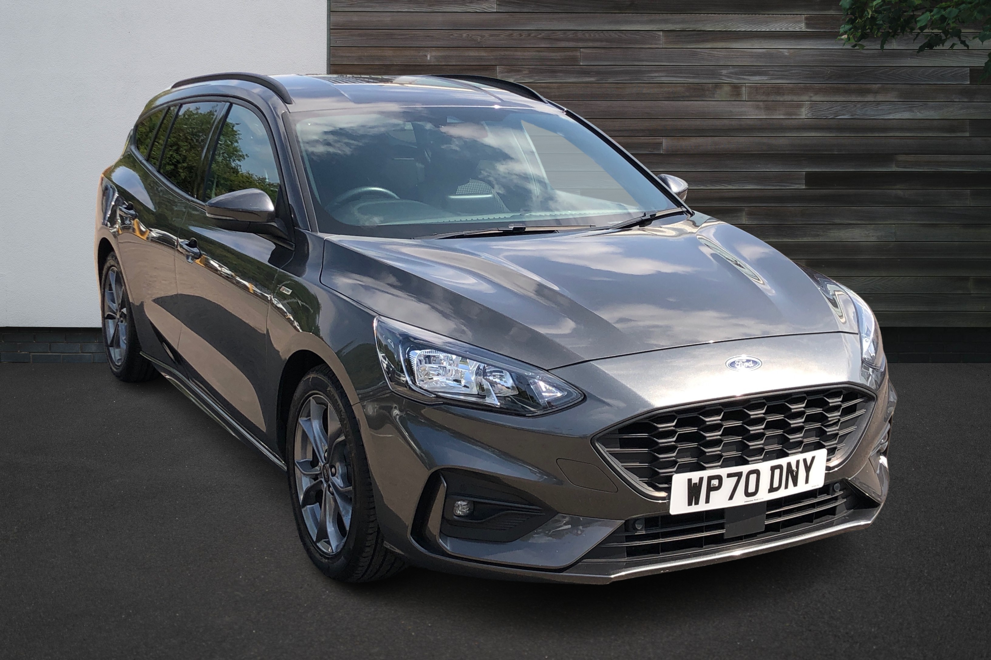 Main listing image - Ford Focus Estate