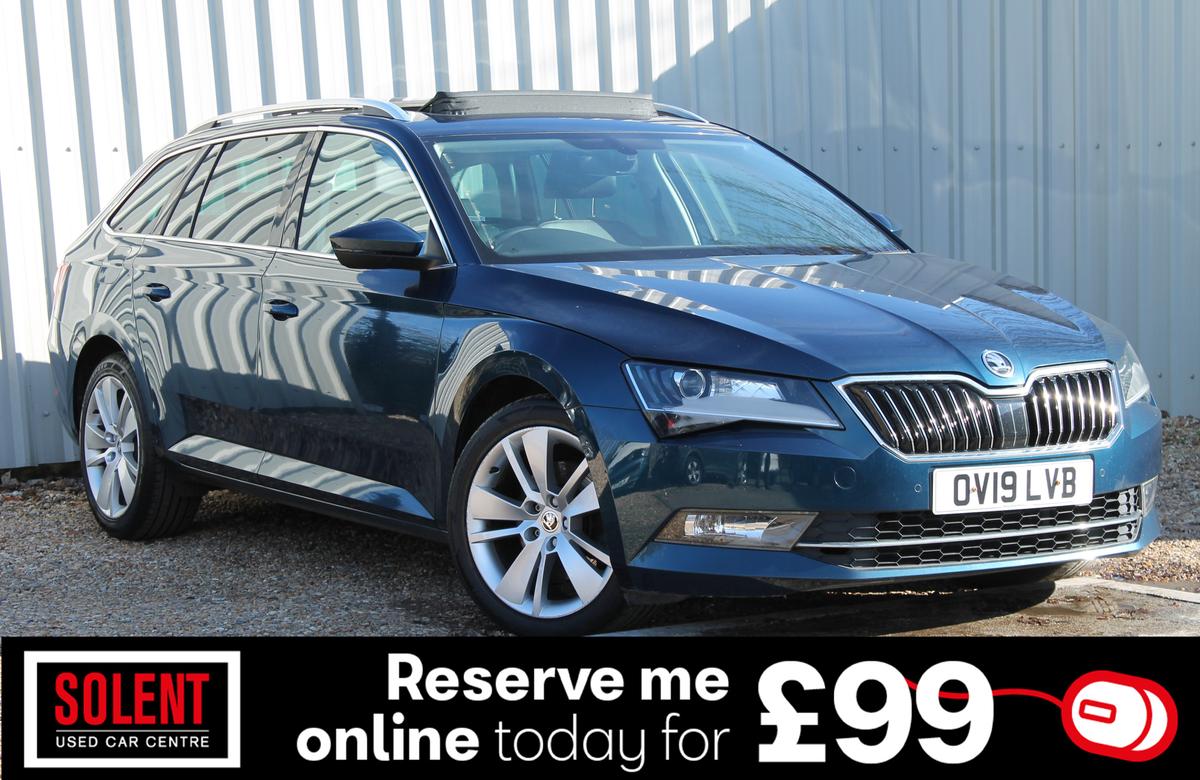 Main listing image - Skoda Superb Estate