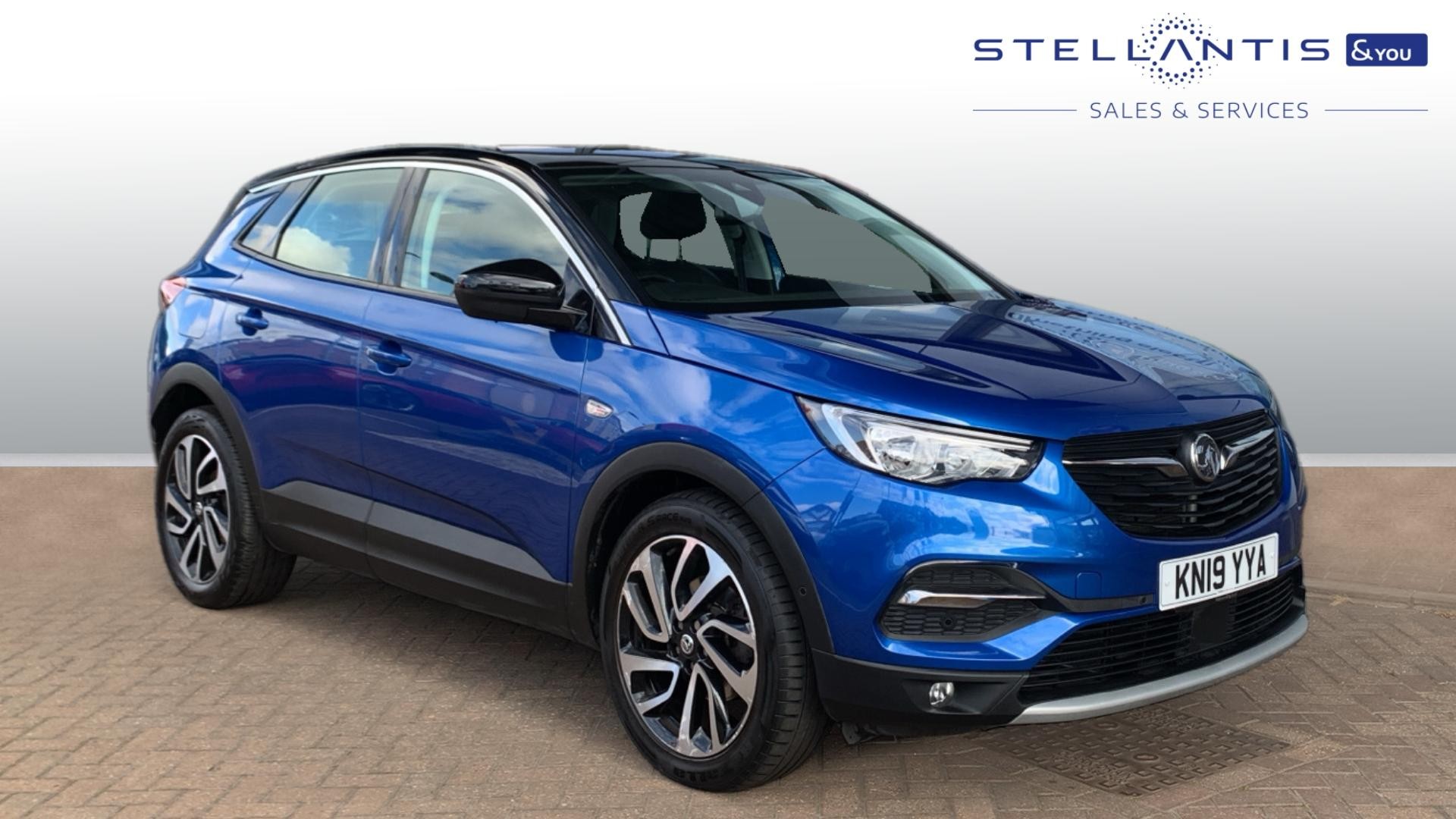 Main listing image - Vauxhall Grandland X