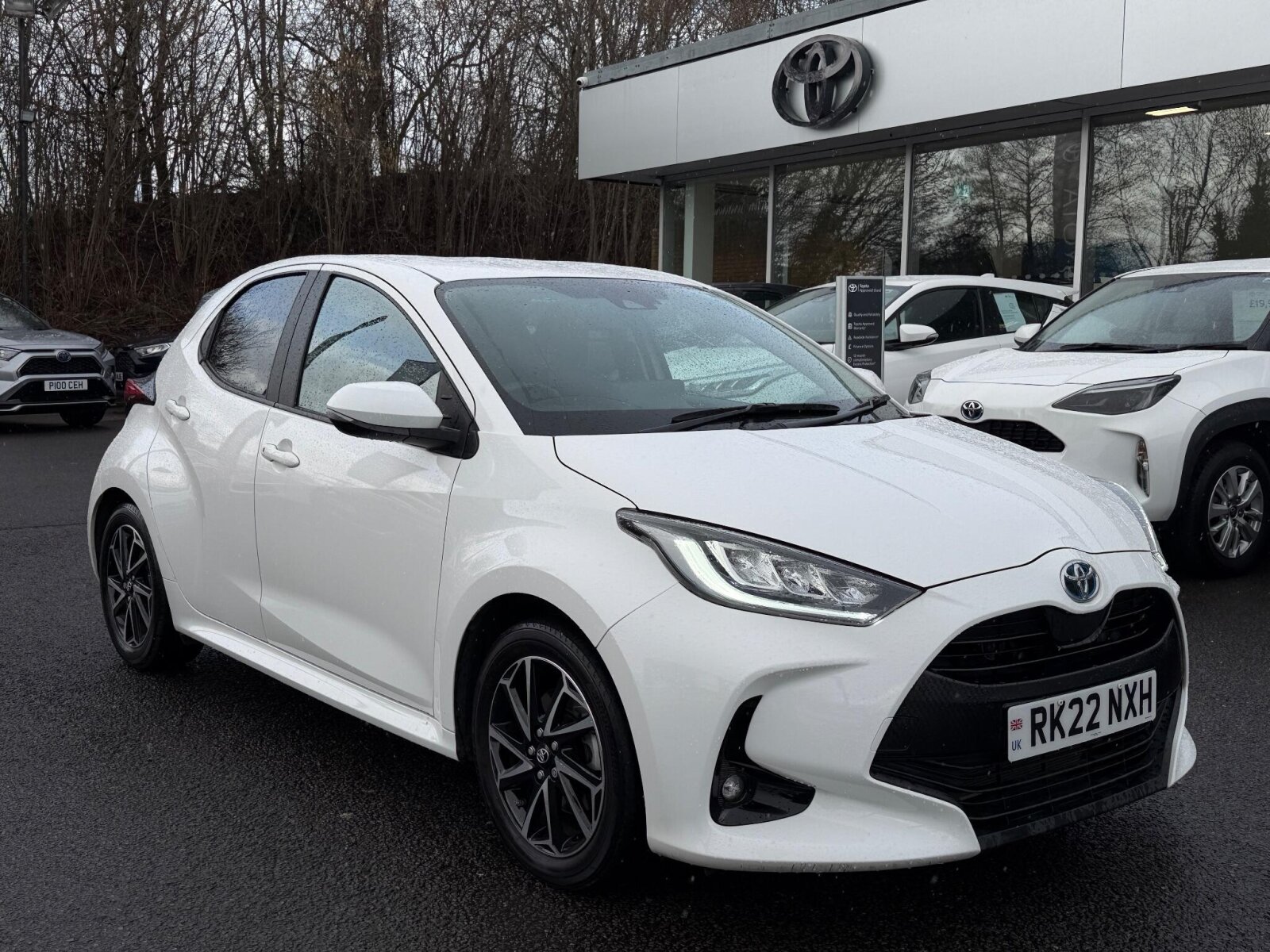 Main listing image - Toyota Yaris