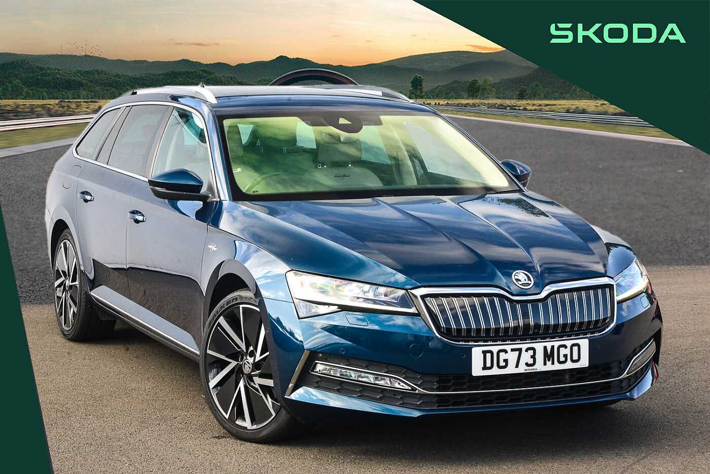 Main listing image - Skoda Superb