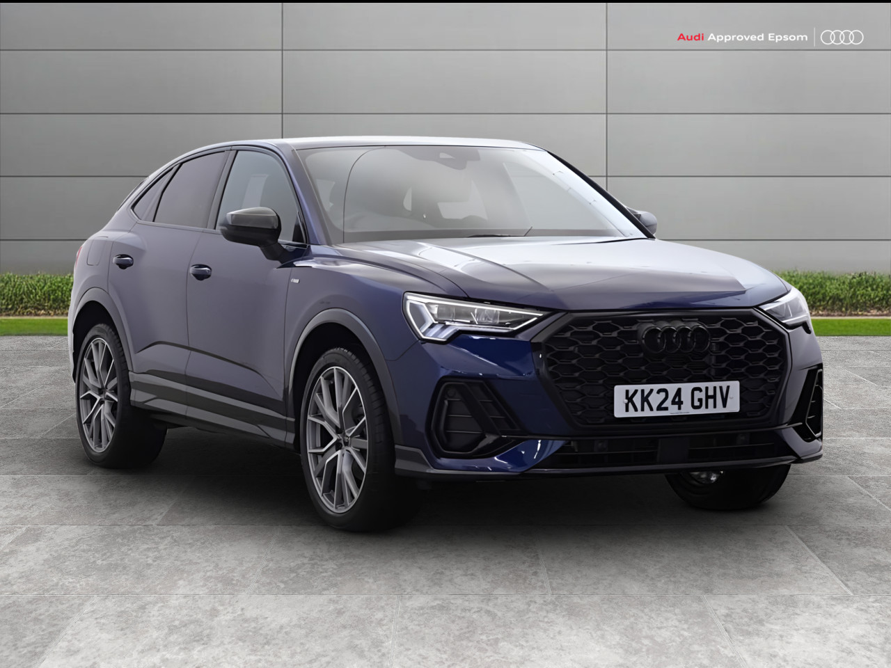 Main listing image - Audi Q3