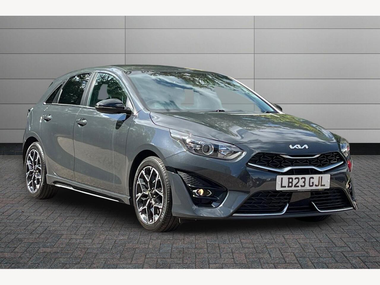 Main listing image - Kia Ceed